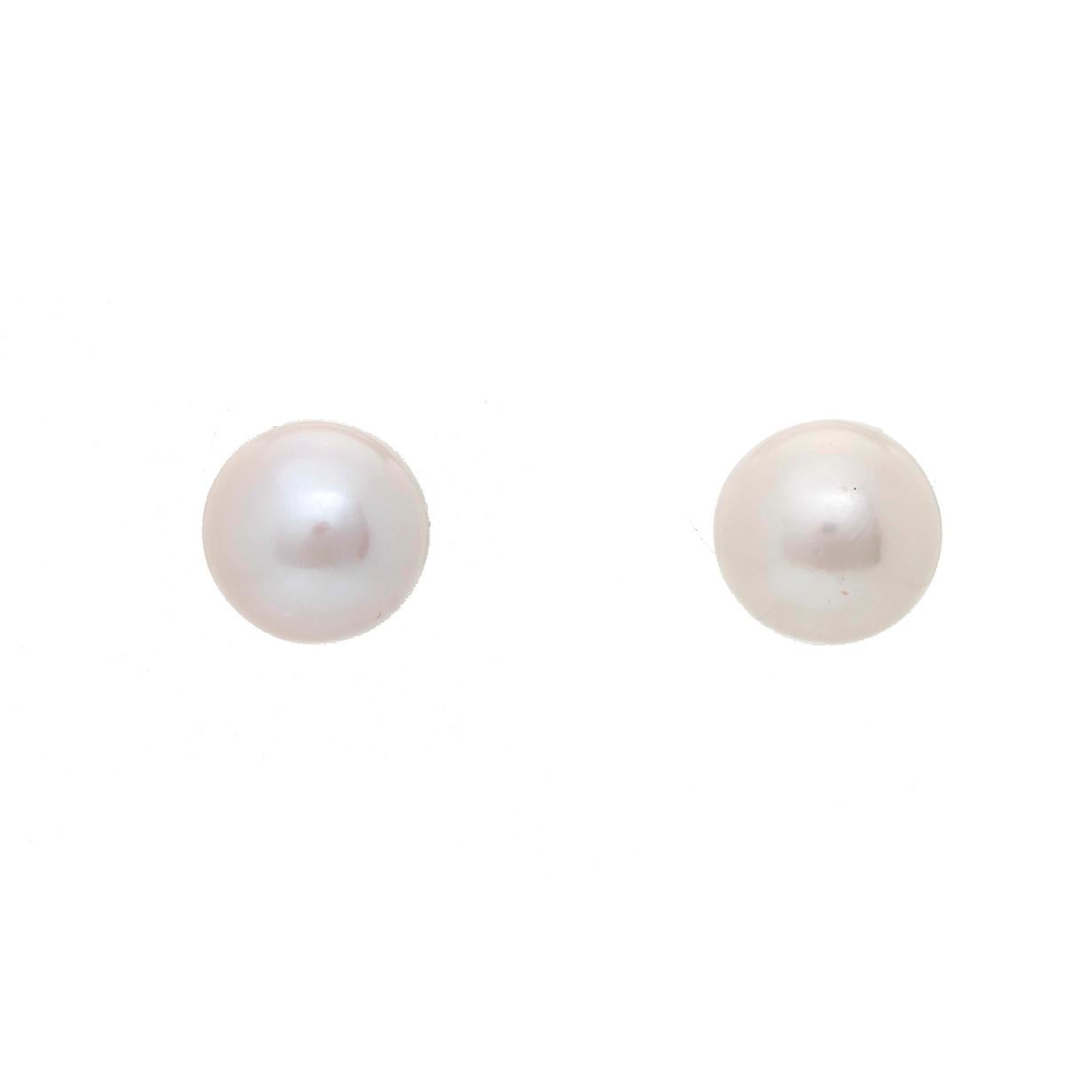 Freshwater Pearl Studs In Excellent Condition For Sale In Dallas, TX