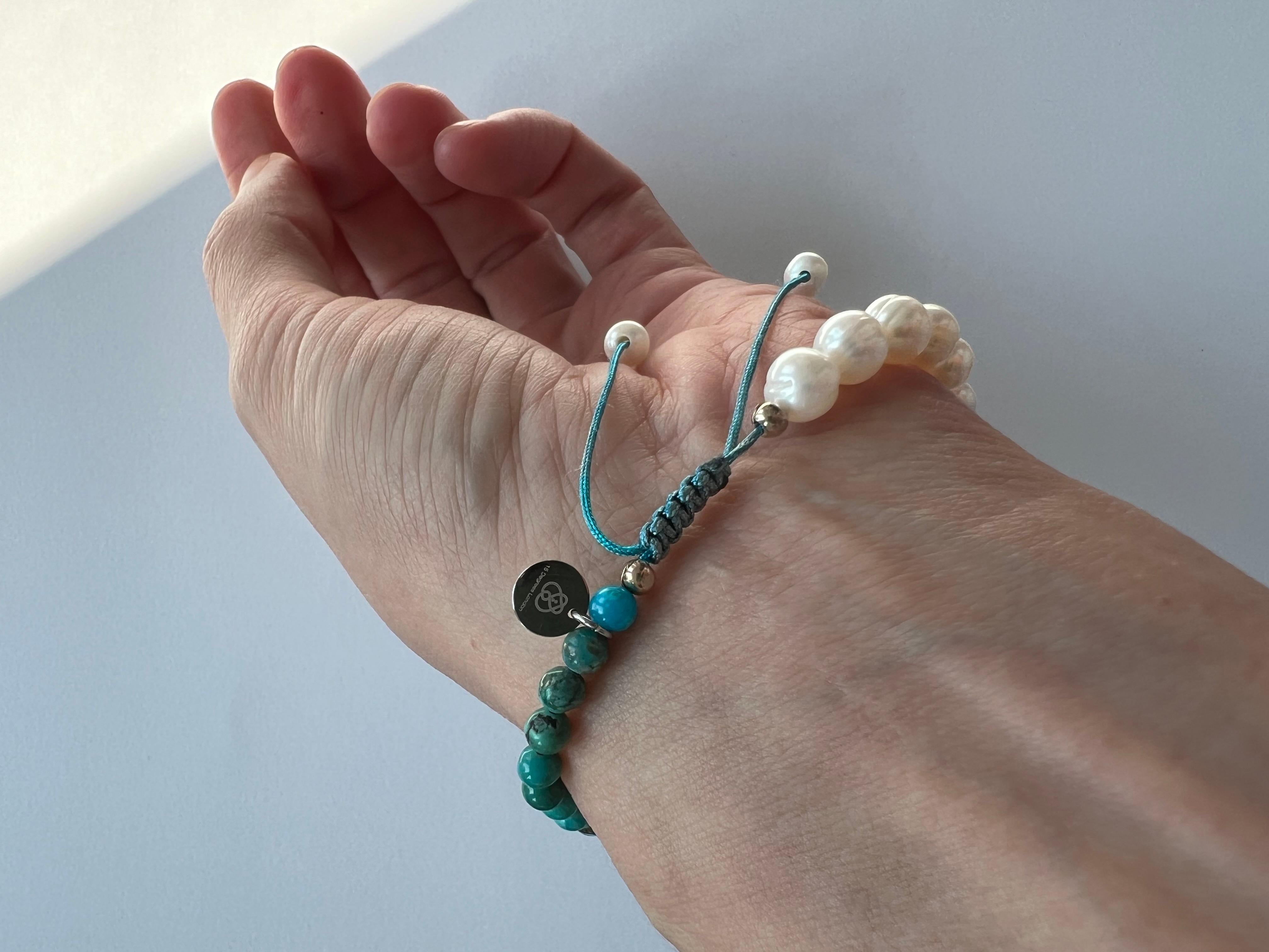 Bracelet à cordon coulissant turquoise et perles d'eau douce Neuf - En vente à Boostedt, SH