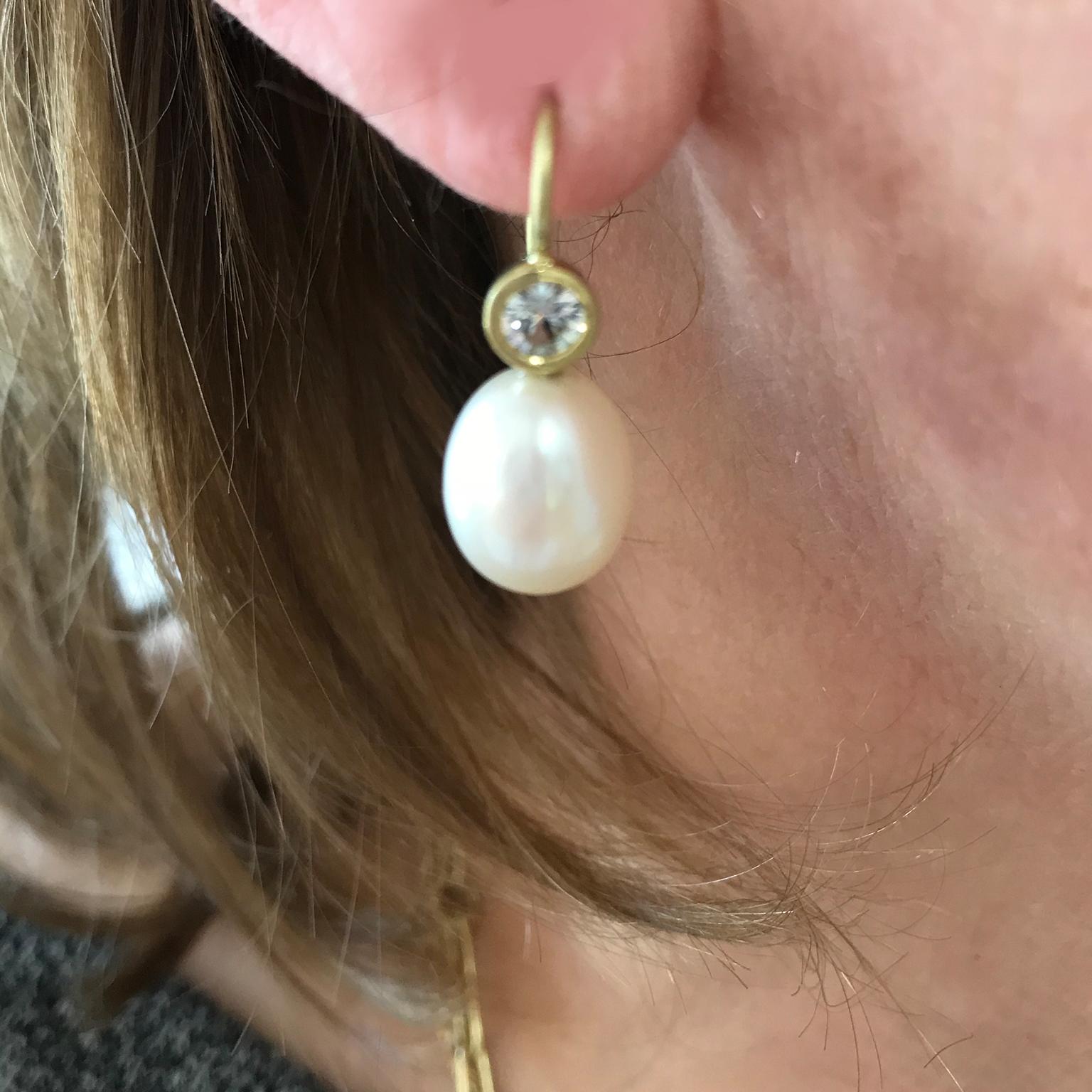 Contemporary Freshwater Pearl White Sapphire Gold Earrings