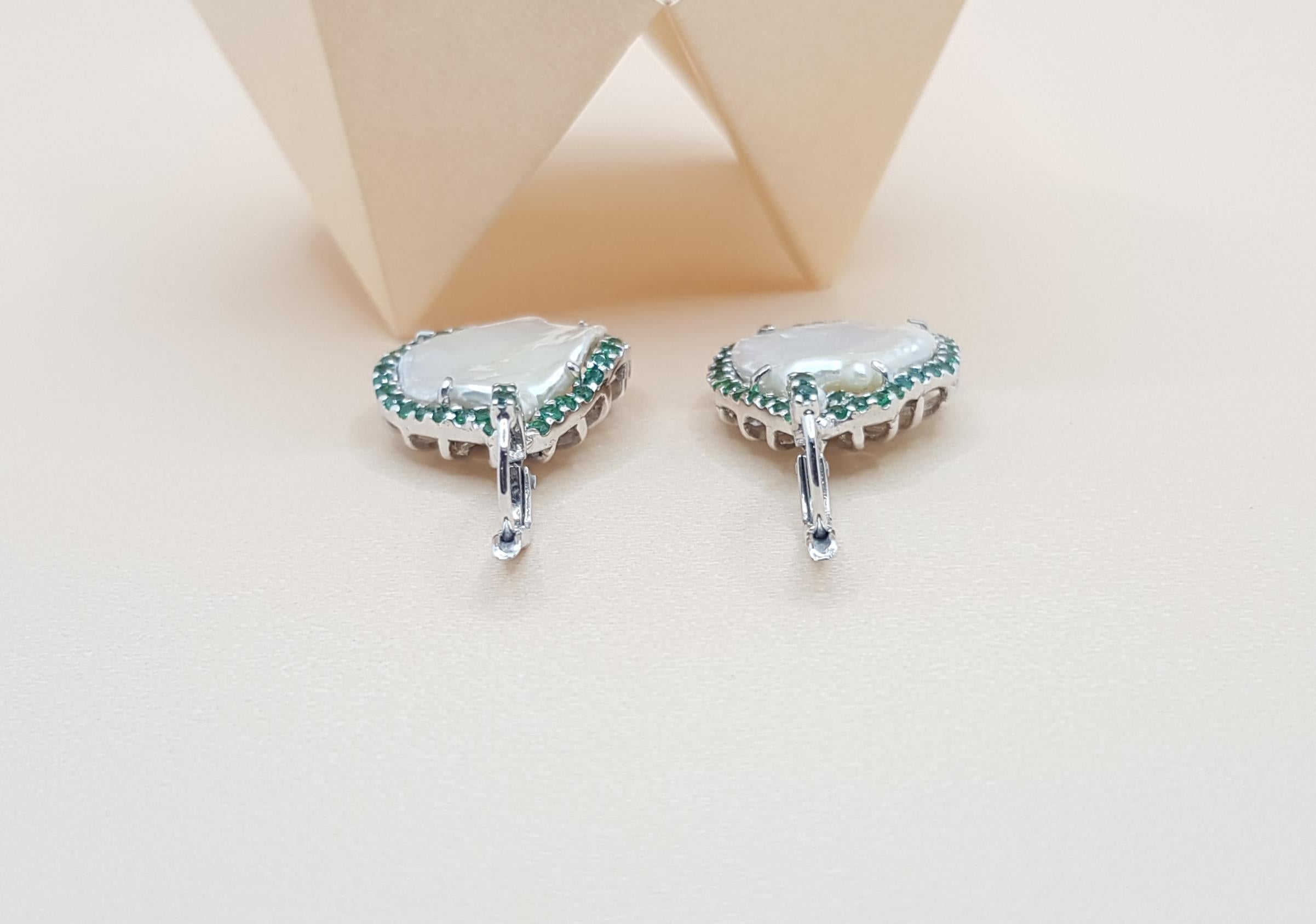Freshwater Pearl with Tsavorite 1.69 Carat Earrings Set in 18 Karat White Gold For Sale 3