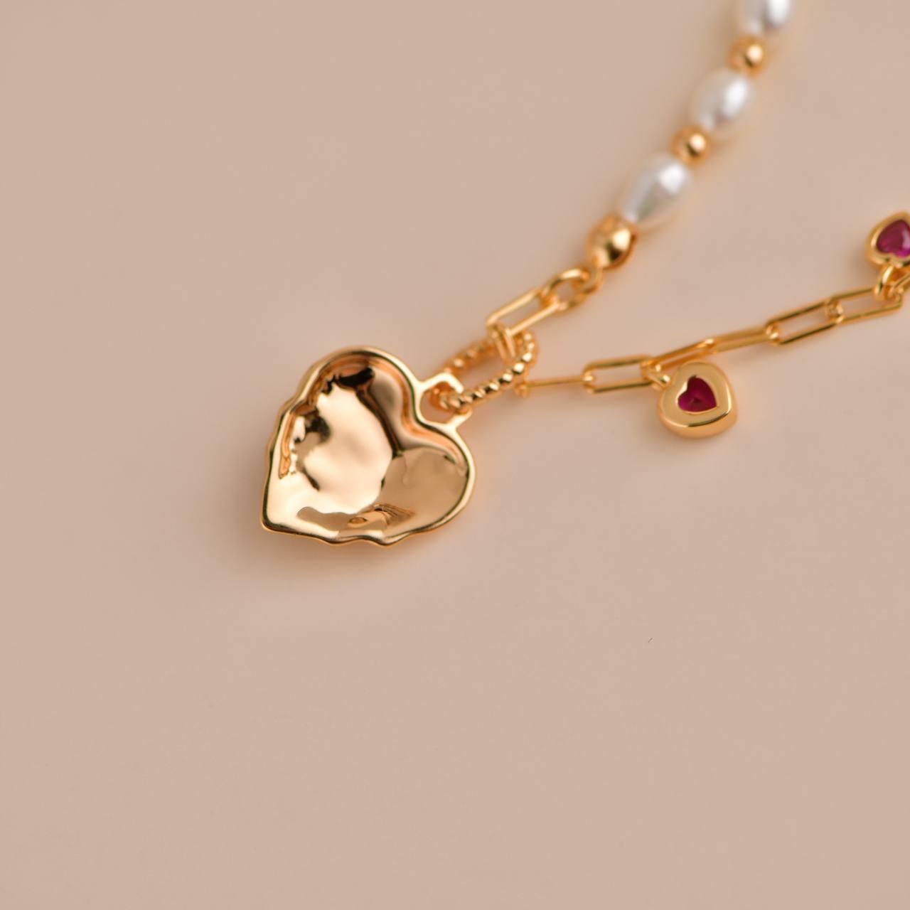 Freshwater Pearl with Zircon Gold Heart Charm Necklace For Sale 1