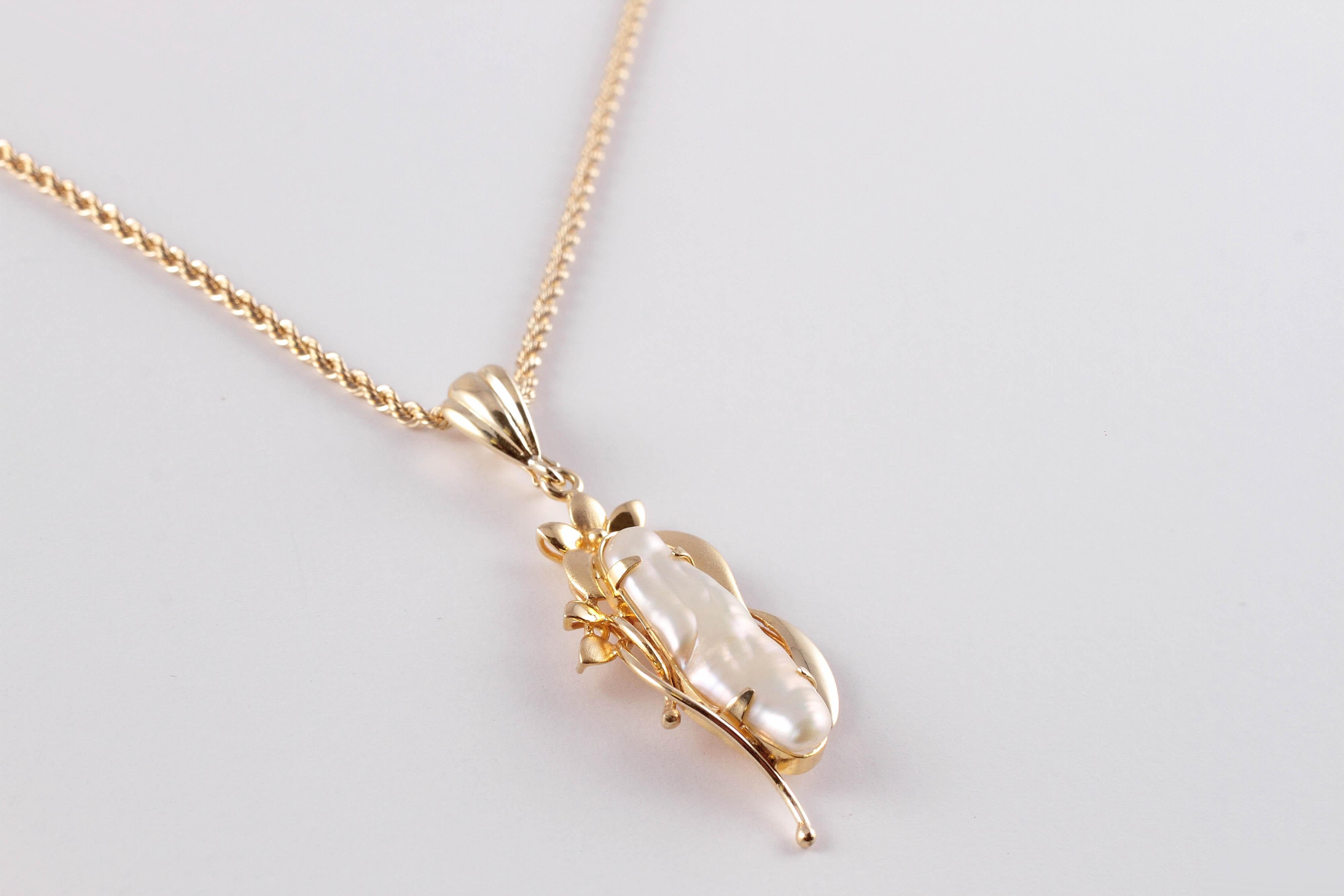 Freshwater Pearl Yellow Gold Pendant and Chain 2