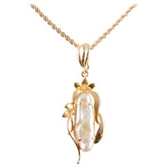 Freshwater Pearl Yellow Gold Pendant and Chain