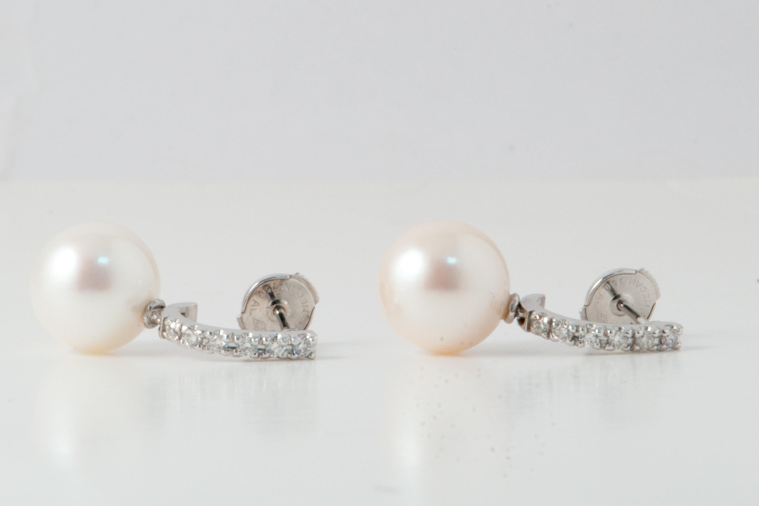 Freshwater Pearls and White Diamonds on White Gold 18 Karat Drop Earrings 2