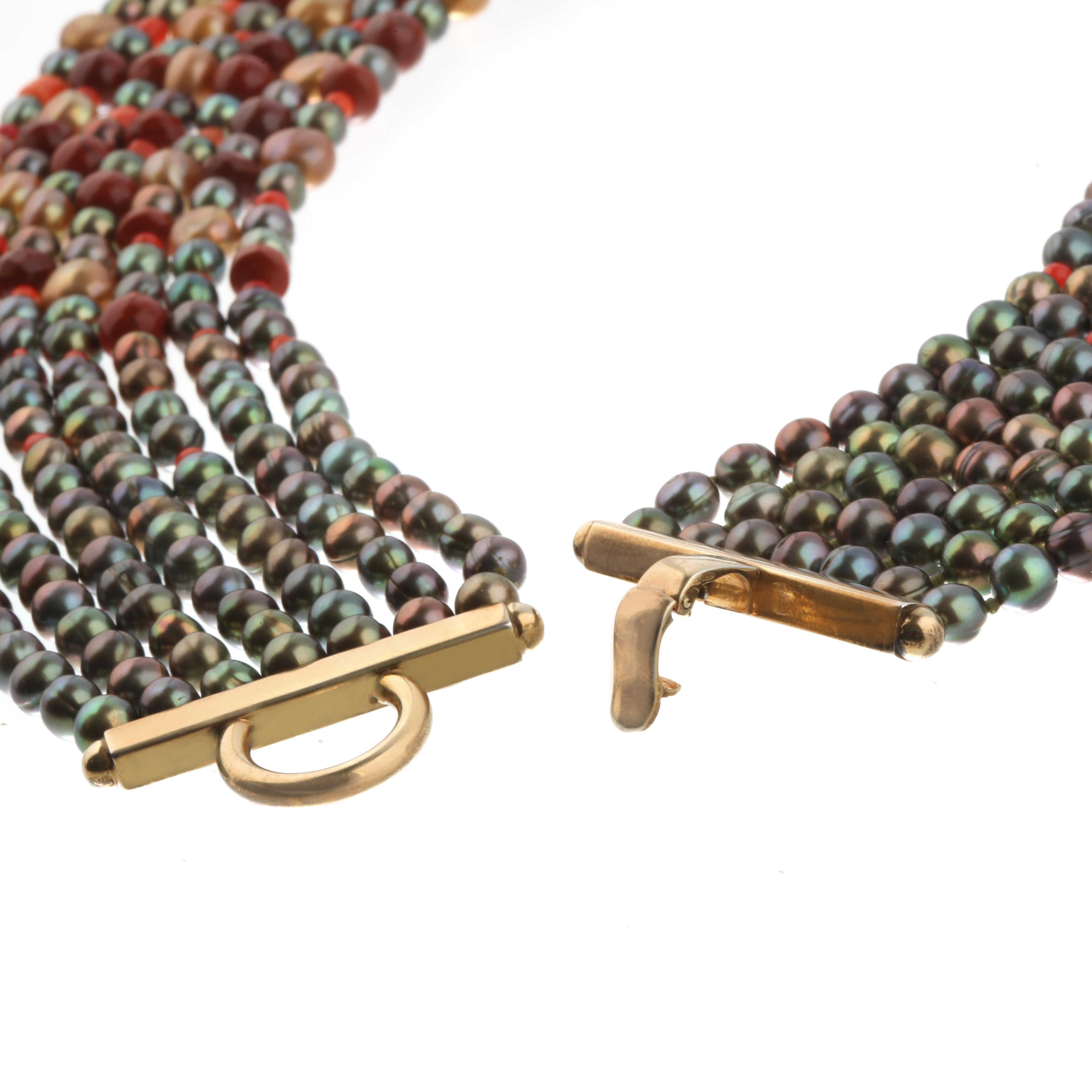 Perle d'acqua dolce, corallo rosa, diaspro rosso, argento 925, collana a più fili con perline in vendita 3