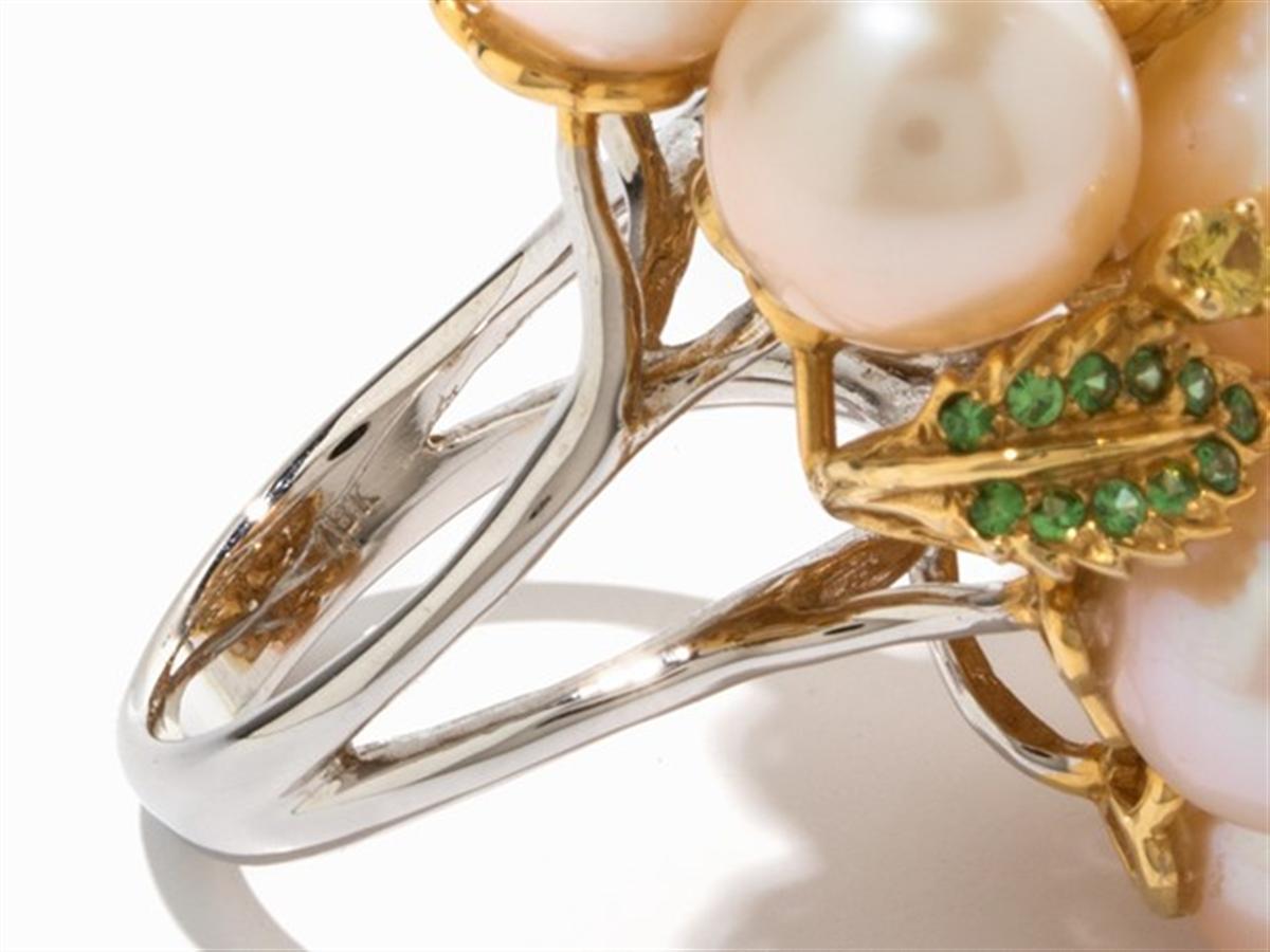 Brilliant Cut Freshwater Pearls, Sapphires and Tsavorites Ring, 750 Gold For Sale