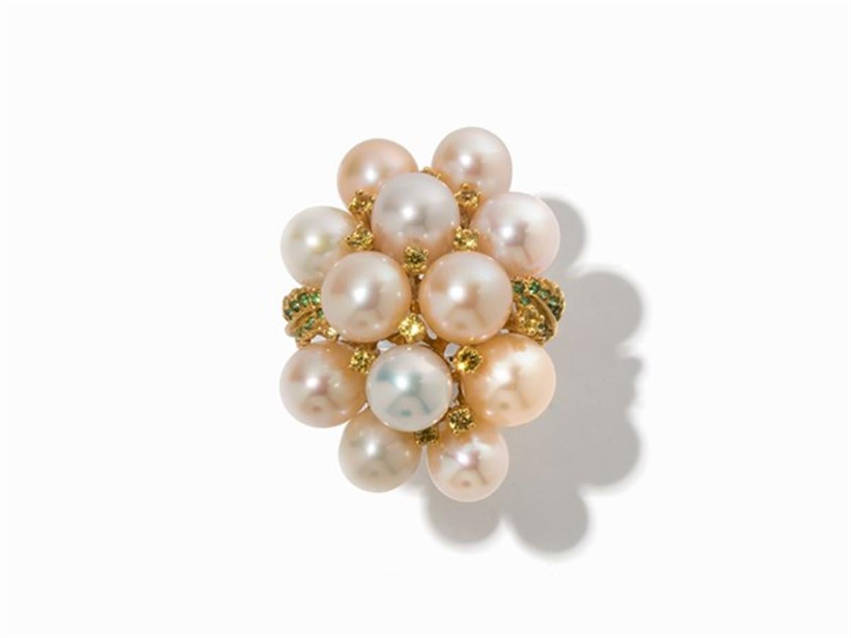 Women's Freshwater Pearls, Sapphires and Tsavorites Ring, 750 Gold For Sale