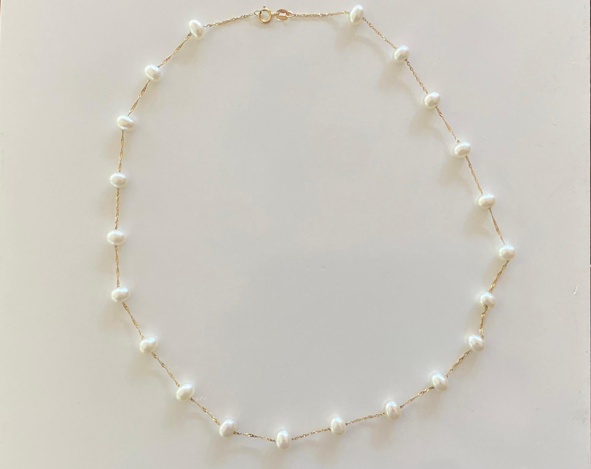 Women's Freshwater White Pearl and 14kt Yellow Gold Necklace   For Sale
