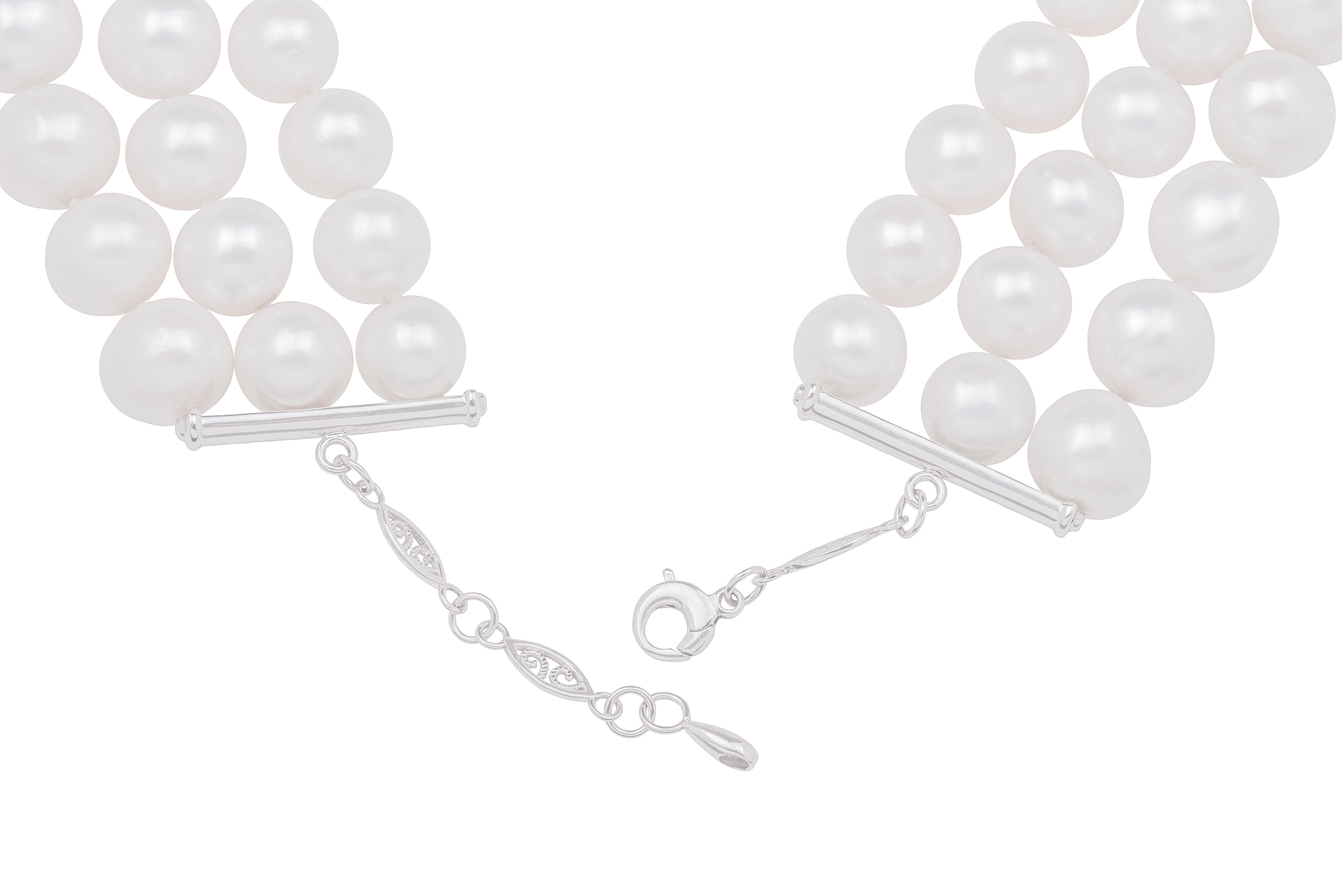 Contemporary Freshwater White Pearls and 18k White Gold Necklace