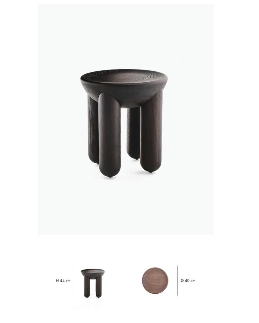 Tacheté Table basse en bois Freyja 3 en finition noyer par Noom en vente