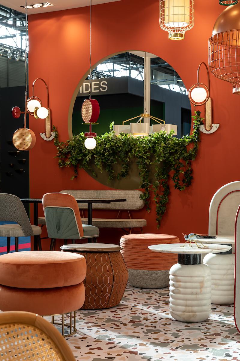 Frida-Stuhl aus Massivholz, Barcelona- Ziegelstein und grüner Polsterung (21. Jahrhundert und zeitgenössisch) im Angebot