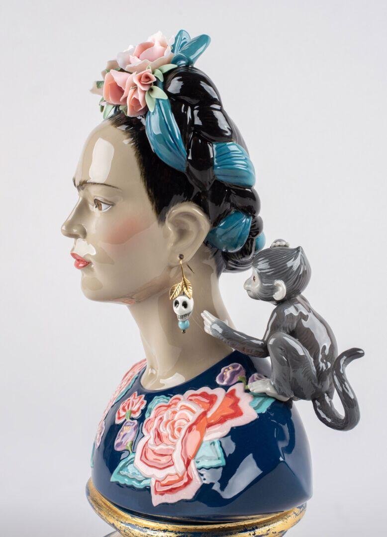 Espagnol Figurine de Frida Kahlo. Bleu. Édition limitée en vente