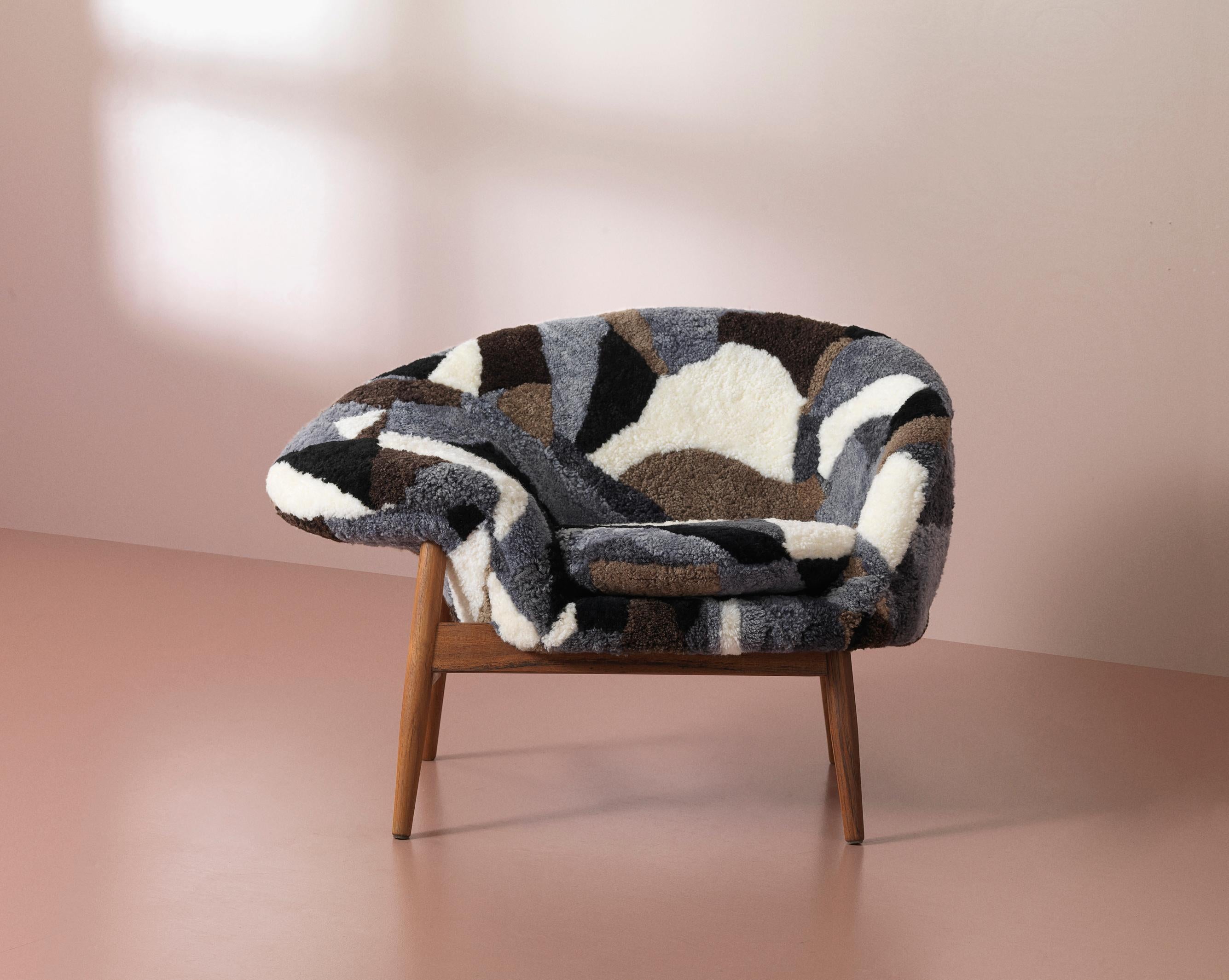 Fried Egg Chair Sheep Chair, by Hans Olsen from Warm Nordic In New Condition For Sale In Viby J, DK