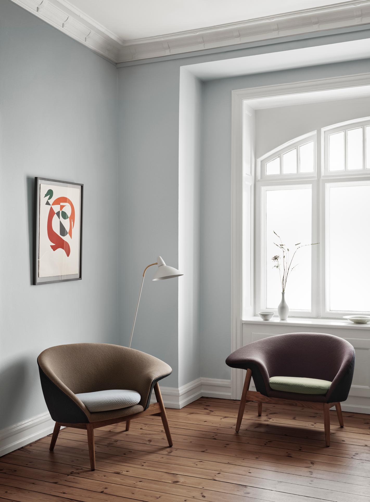 Fried Egg Left Lounge Chair Dark Blue, Eggplant, Light Sage by Warm Nordic For Sale 4