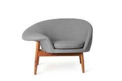 Fried Egg Left Lounge Chair Grey Melange by Warm Nordic
