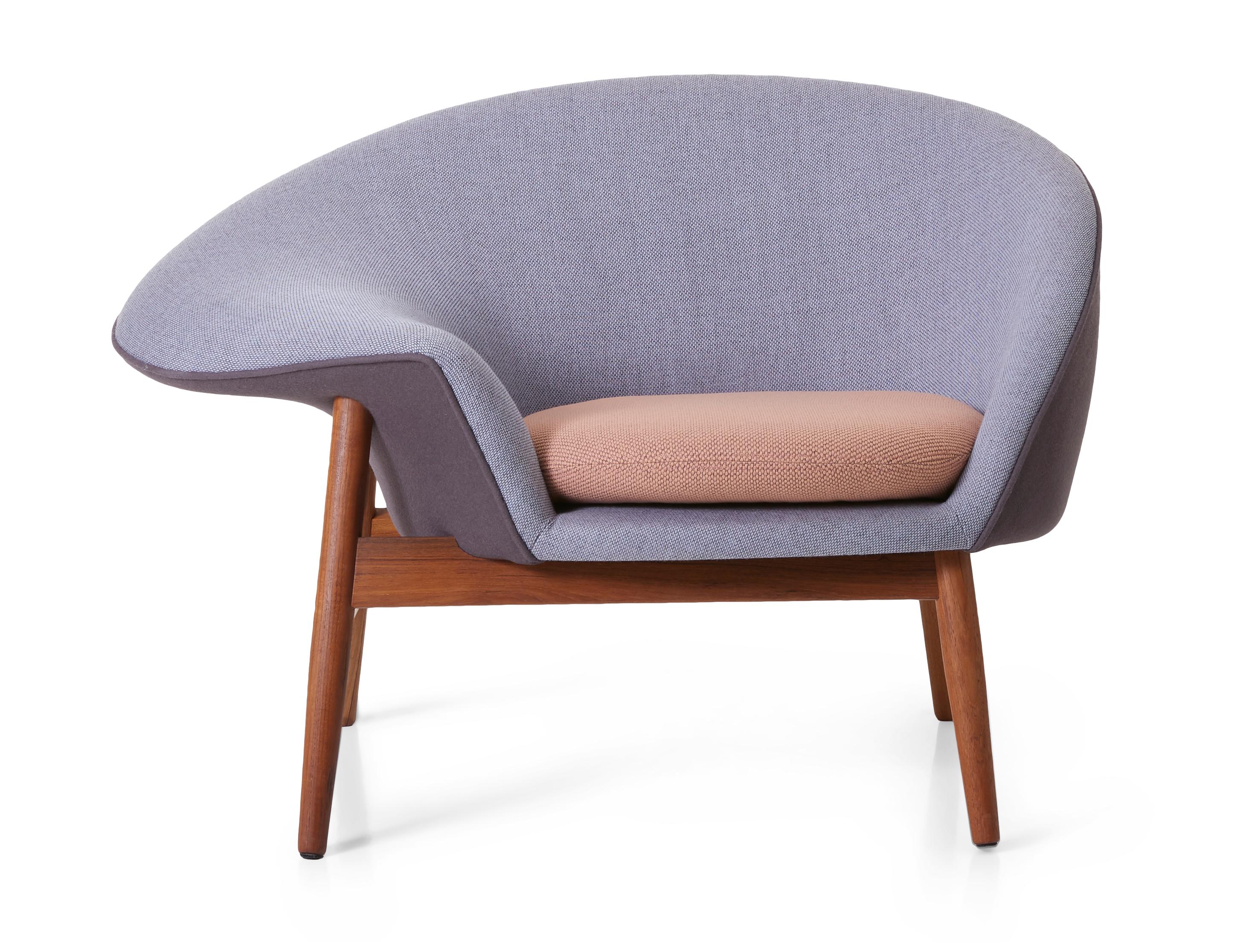Fried Egg Left Lounge Chair Soft violet Plum Fresh Peach by Warm Nordic
Dimensions: D99 x W68 x H 68 cm
Material: Textile or nubuck upholstery, Solid oiled teak
Weight: 25 kg
Also available in different colours and finishes. Please contact