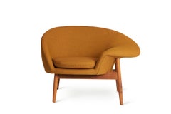 Fried Egg Right Lounge Chair Dark Ochre by Warm Nordic