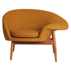 Fried Egg Right Lounge Chair Dark Ochre by Warm Nordic
