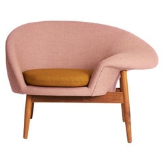 Fried Egg Right Lounge Chair Pale Rose Dark Ochre by Warm Nordic