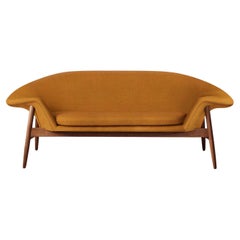 Fried Egg Sofa Dunkel Ocker von Warm Nordic