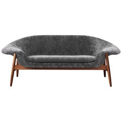 Canapé scandinave gris aubergine