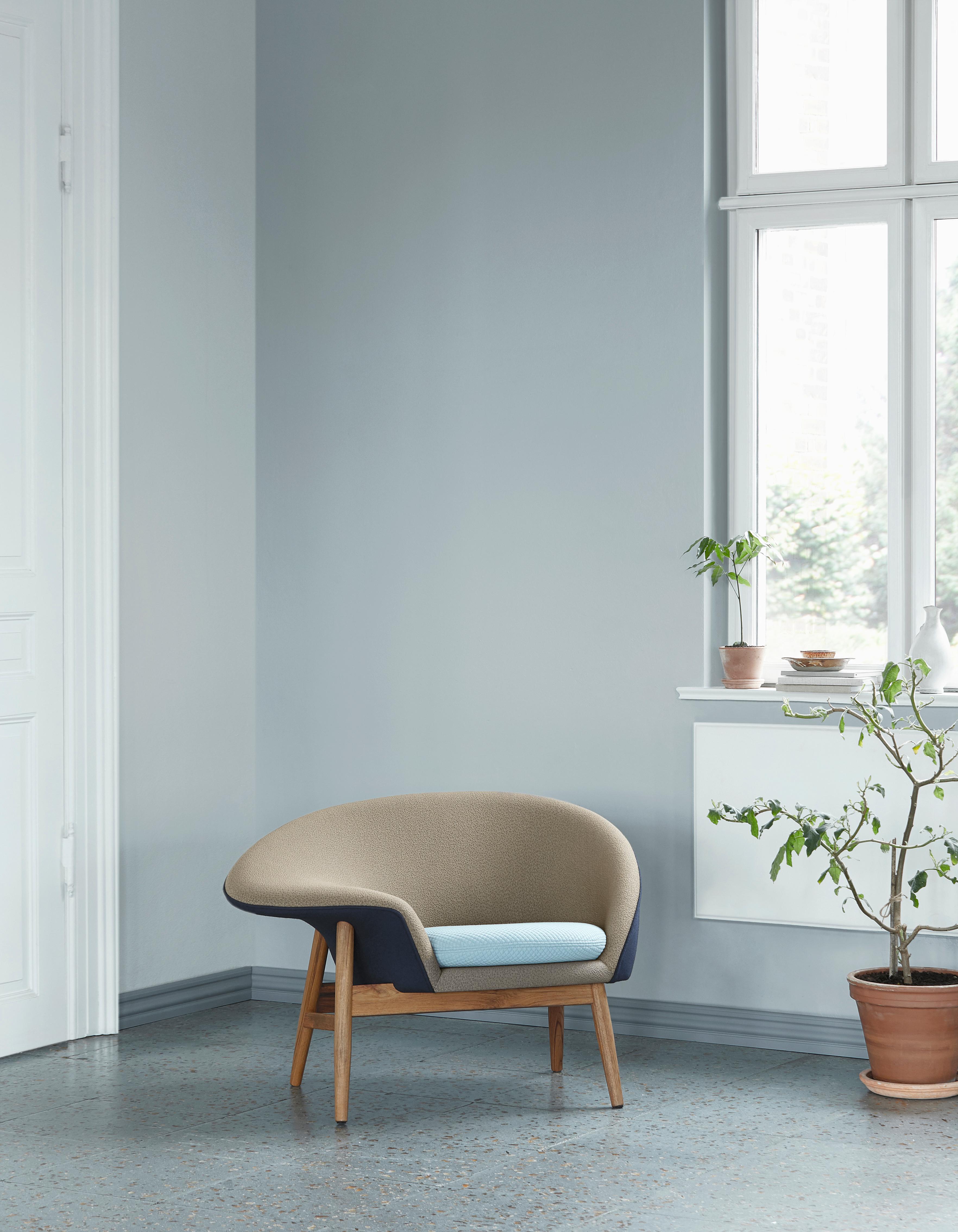 Fried Egg Three Tone Chair, by Hans Olsen from Warm Nordic For Sale 6