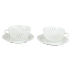 Friedl Holzer-Kjellberg, Arabia. 2 porcelain tea cups & saucers. Rice pattern