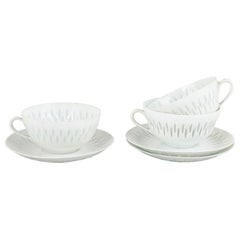 Friedl Holzer-Kjellberg, Arabia. 3 porcelain tea cups & saucers. Rice pattern