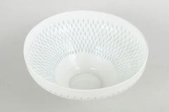 Friedl Holzer-Kjellberg for Arabia. Large bowl with “rice porcelain” decoration.