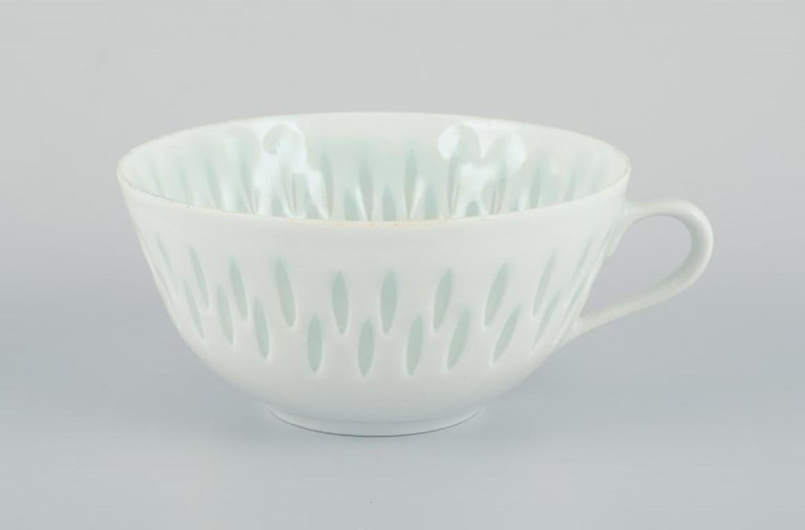 Friedl Holzer-Kjellberg for Arabia. Three pairs of tea cups with saucers In Excellent Condition For Sale In Copenhagen, DK