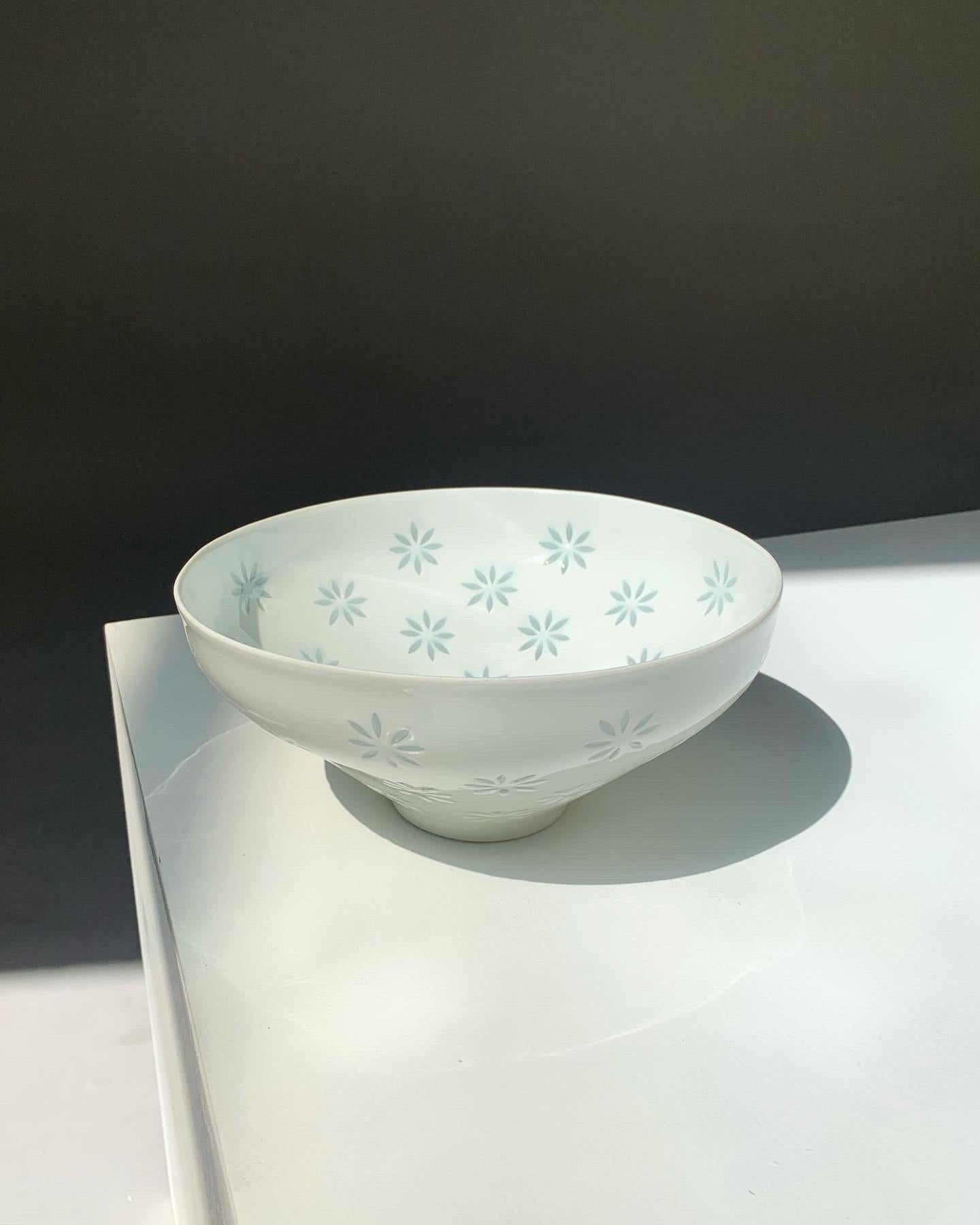 Friedl Holzer-Kjellberg Rice Grain Porcelain Bowl Arabia Finland 1950s 2
