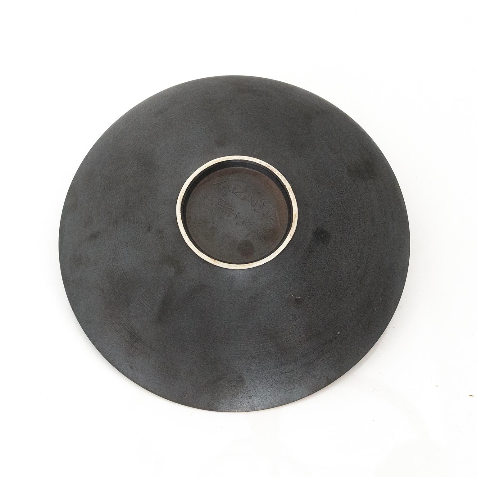 Friedl Holzer-Kjellberg Scandinavia Modern Stoneware Bowl Arabia Finland In Good Condition For Sale In New York, NY