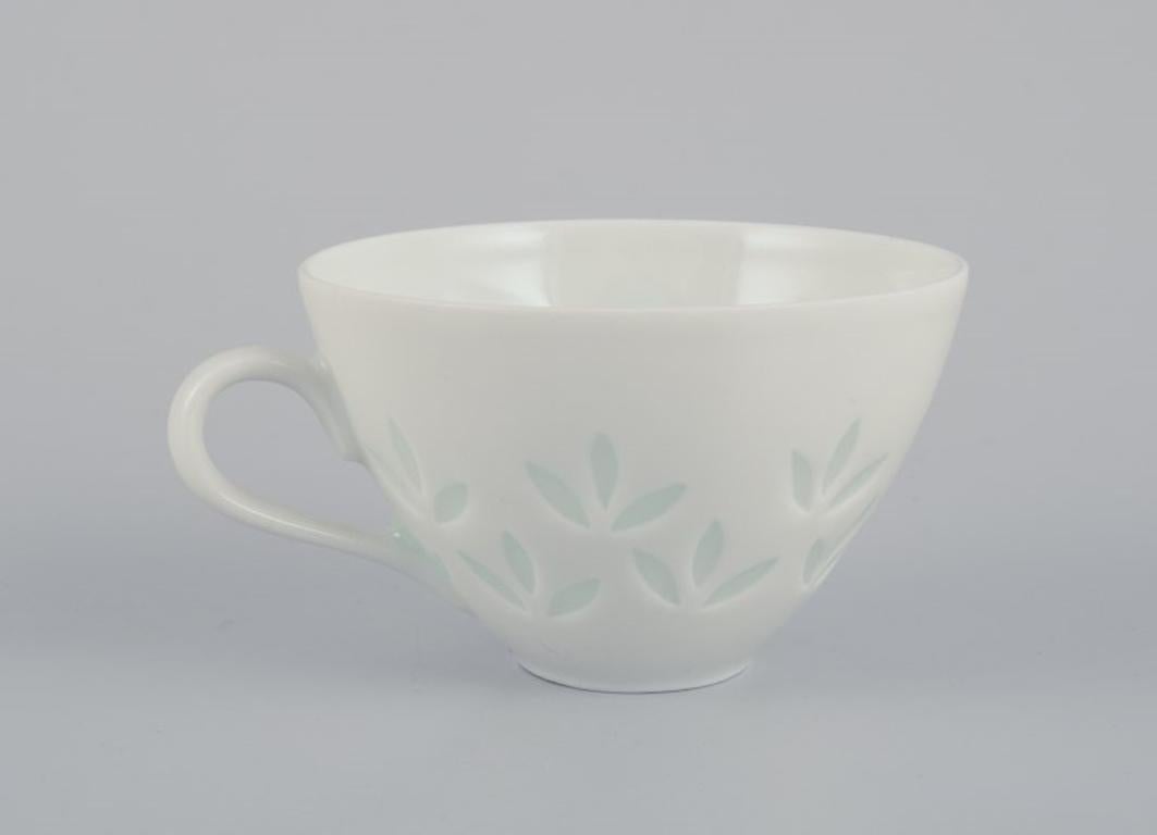 Friedl Kjellberg pour Arabia, Finlande. Ensemble de quatre tasses à café avec soucoupes Excellent état - En vente à Copenhagen, DK