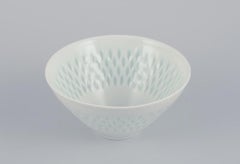 Friedl Kjellberg for Arabia, Finland. Set of three coffee cups with saucers