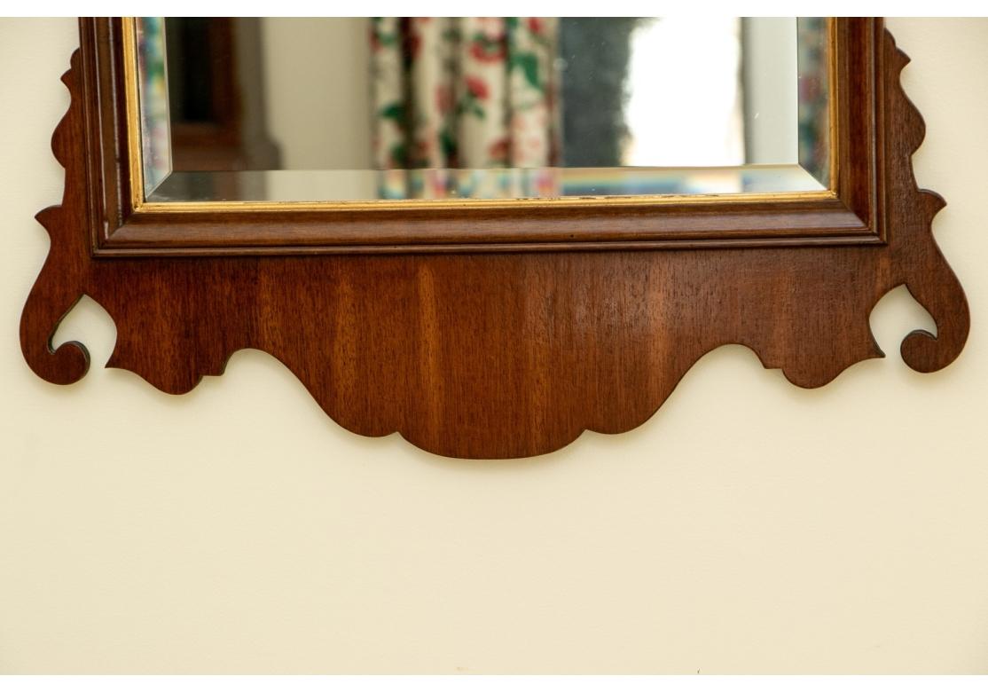 Friedman Bros. Williamsburg Mahogany Chippendale Beveled Mirror en venta 6