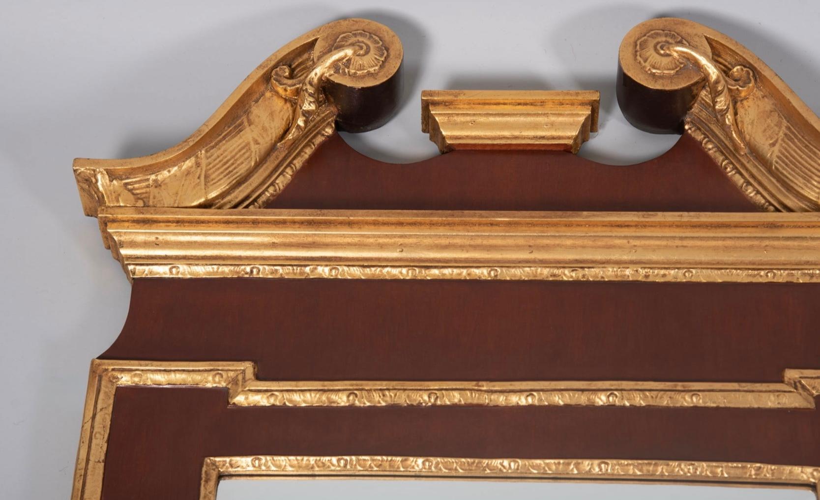 20ième siècle Friedman Bros. Miroirs italiens en bois doré de style fédéral Chippendale avec aigles - 2 en vente