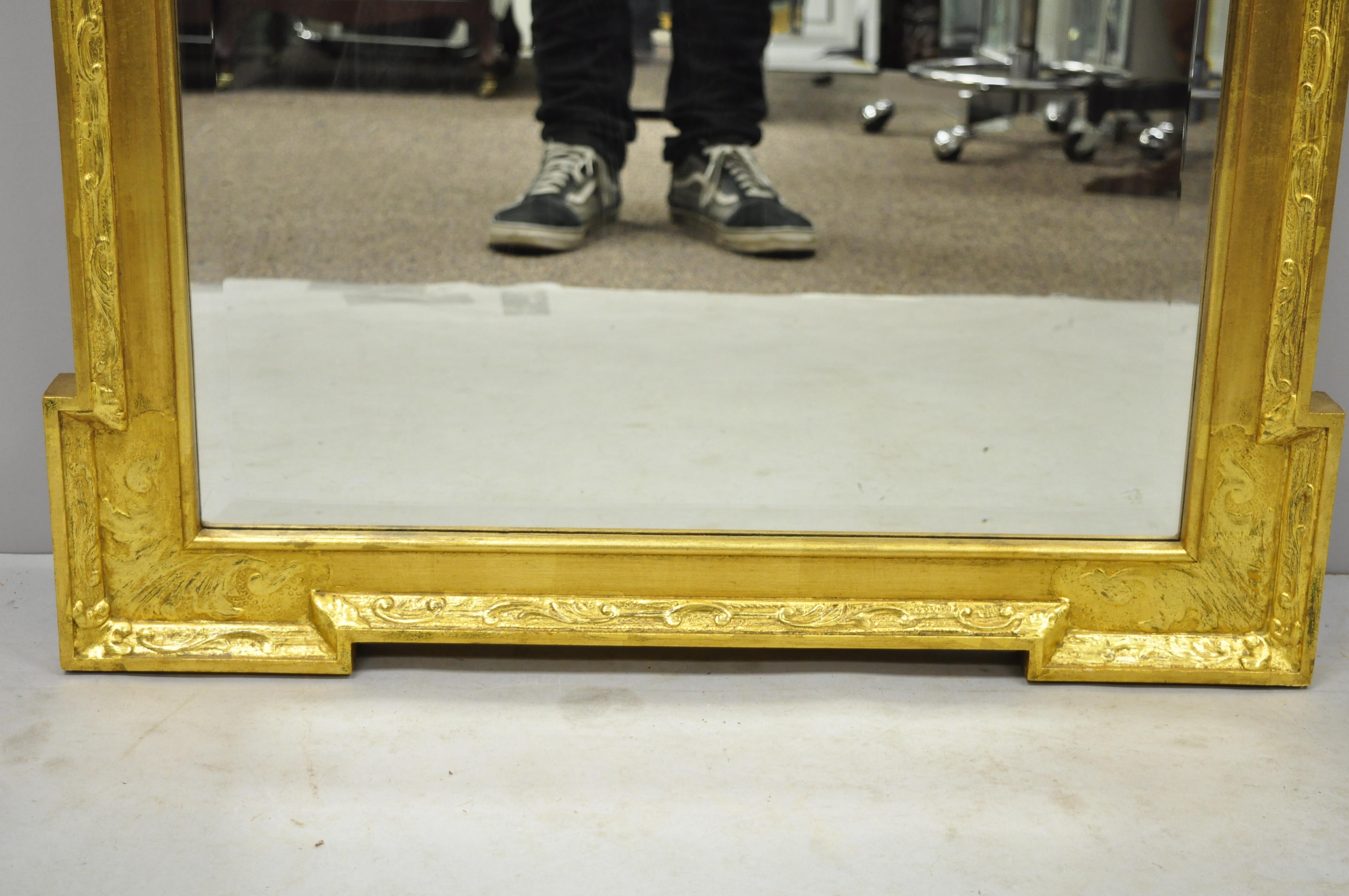 Friedman Brothers Historic Newport Collection Vintage Gold Wall Mirror In Distressed Condition In Philadelphia, PA