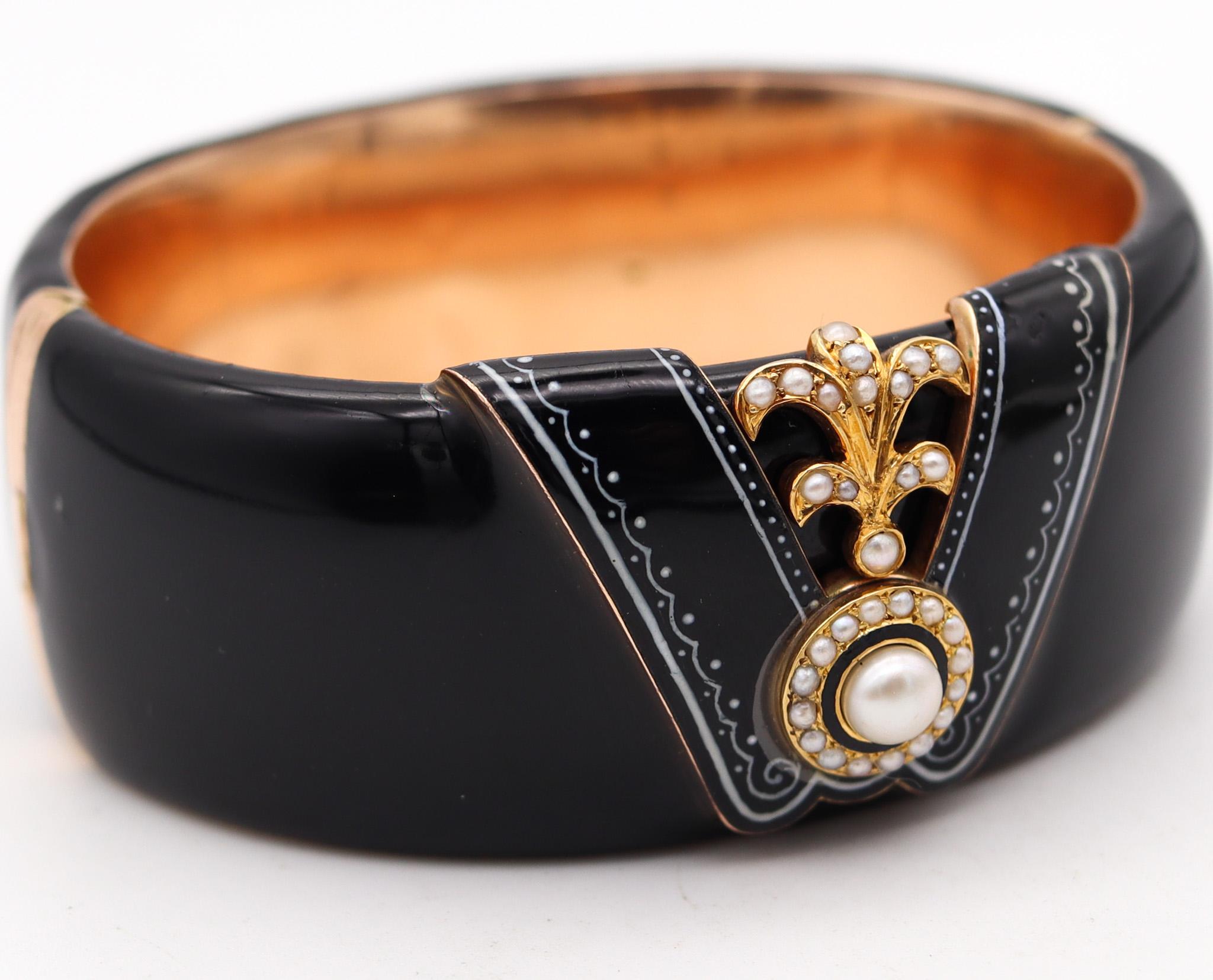 Taglio rotondo FRIEDRICH DRAXLER 1880 Bangle vittoriano smaltato nero in oro 14Kt con perle in vendita