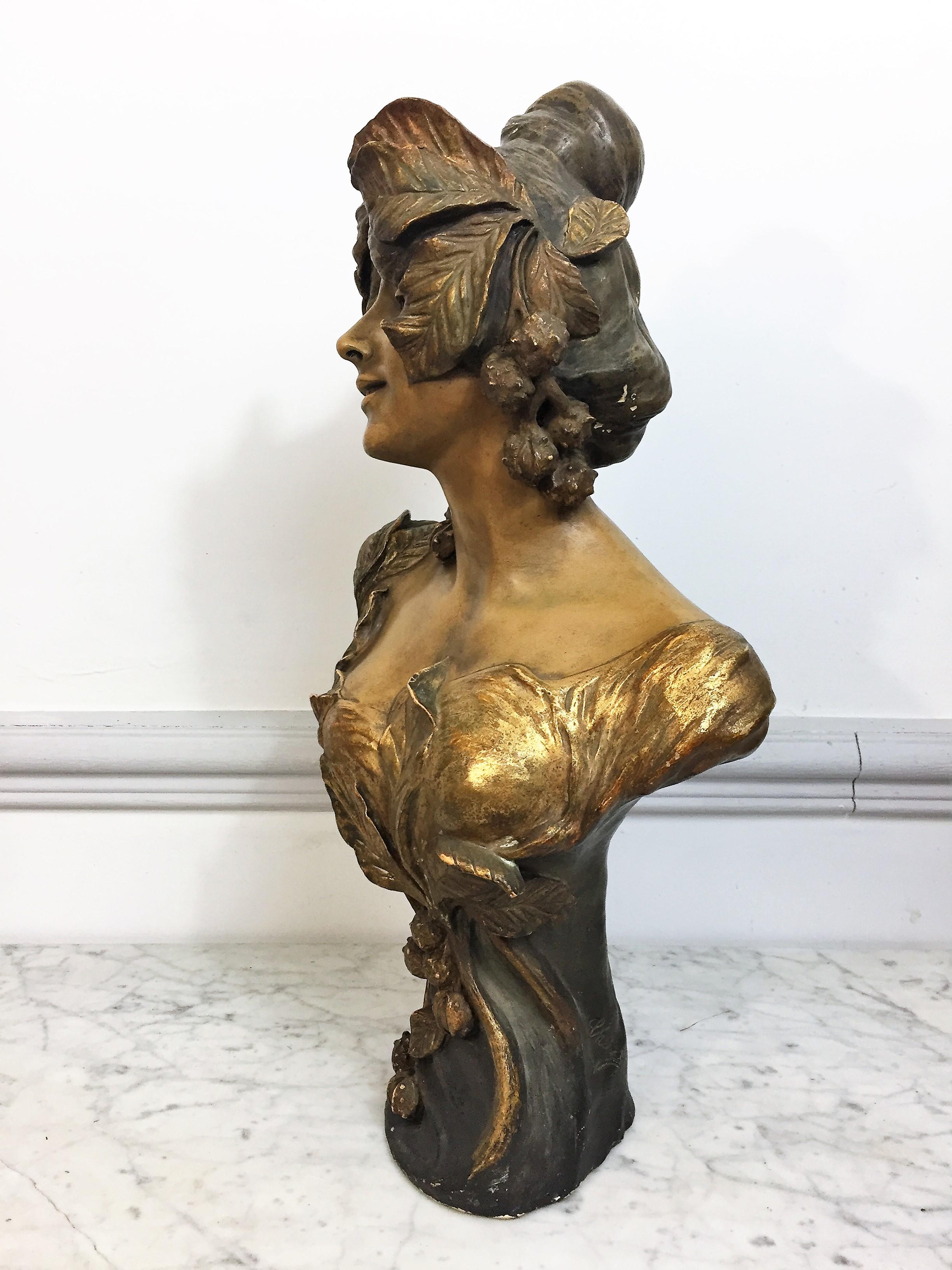 F. Goldscheider – große weibliche Büste aus polychromer Terrakotta – Jugendstil, signiert (20. Jahrhundert) im Angebot