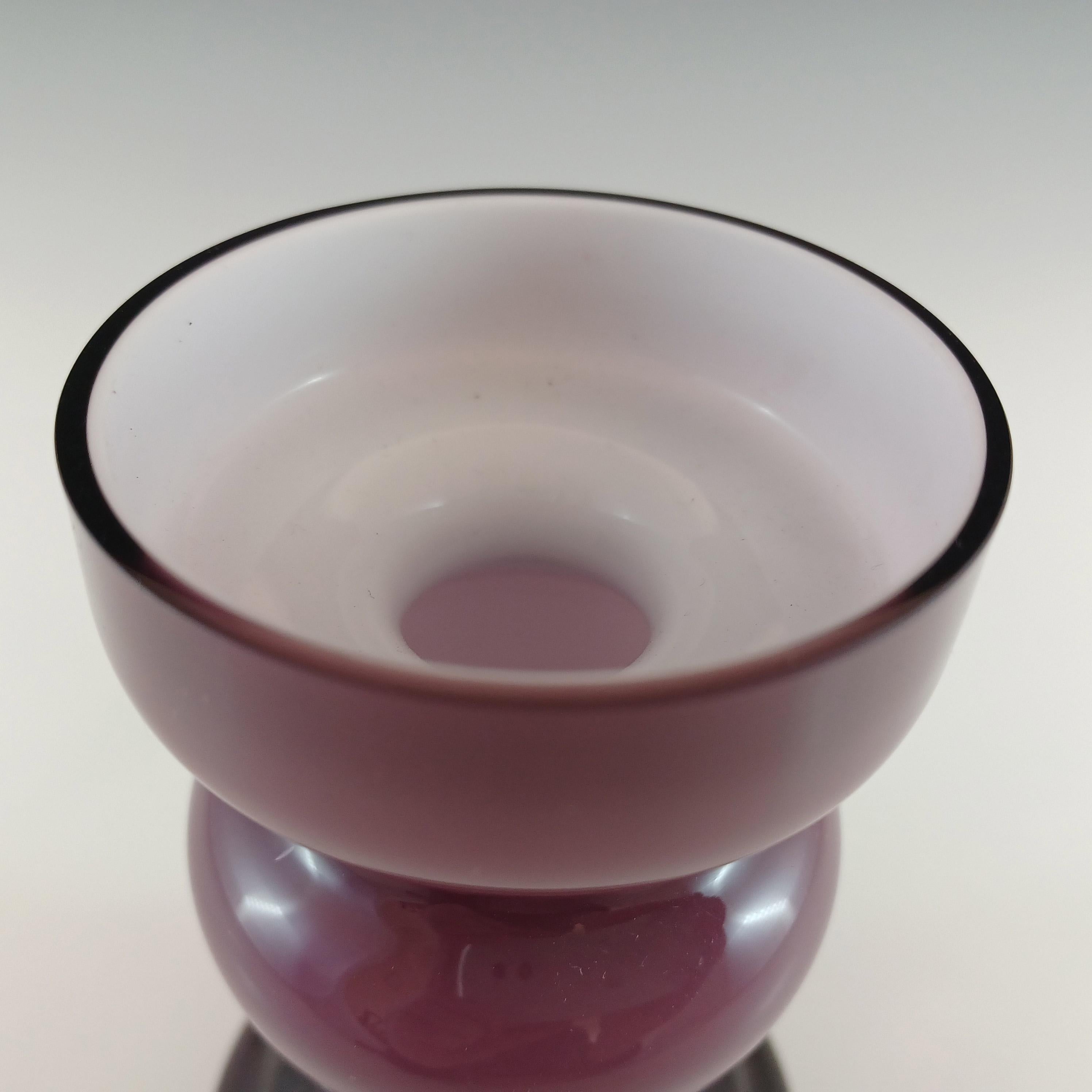 Milieu du XXe siècle Vase en verre rétro violet de style scandinave Friedrich en vente
