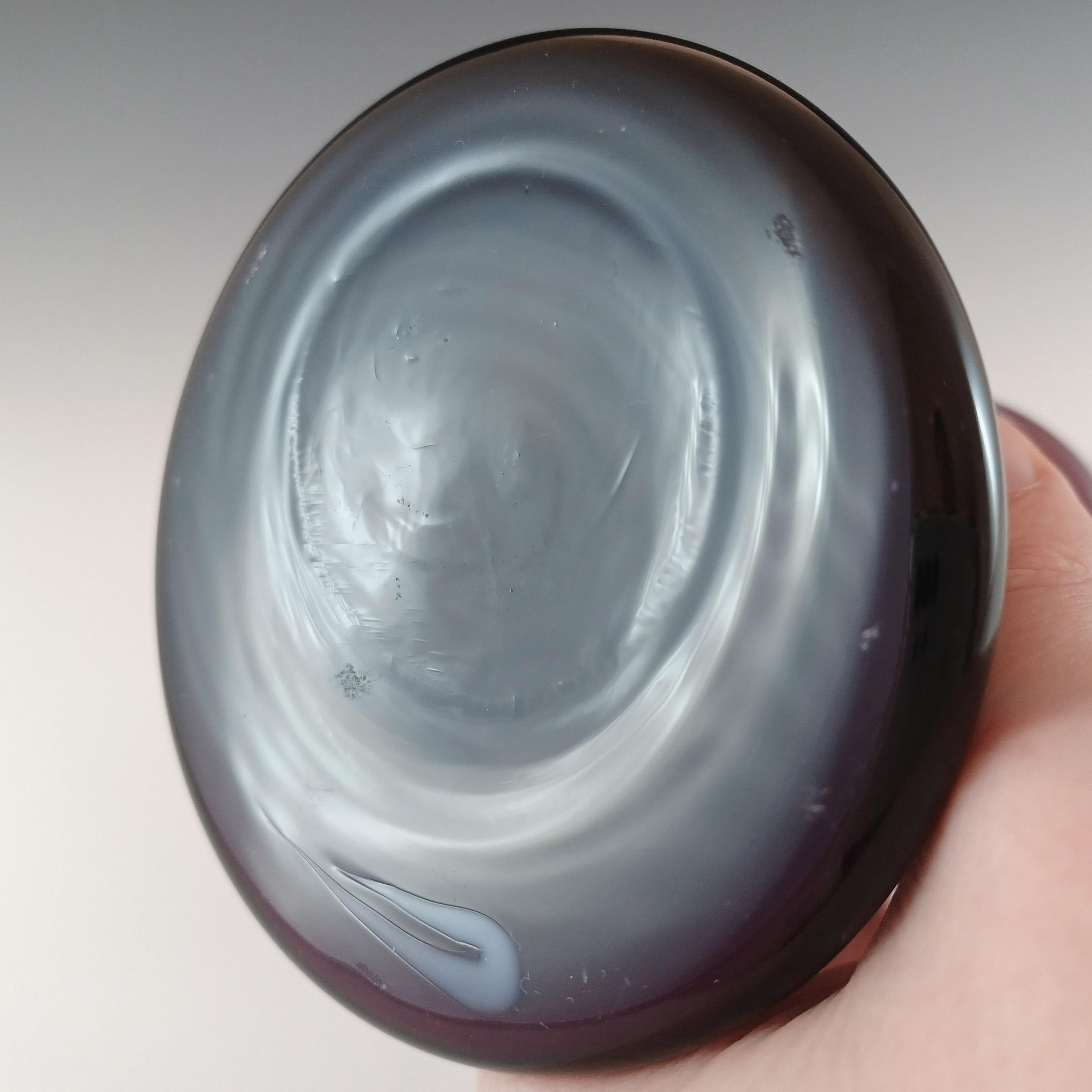 Verre Vase en verre rétro violet de style scandinave Friedrich en vente