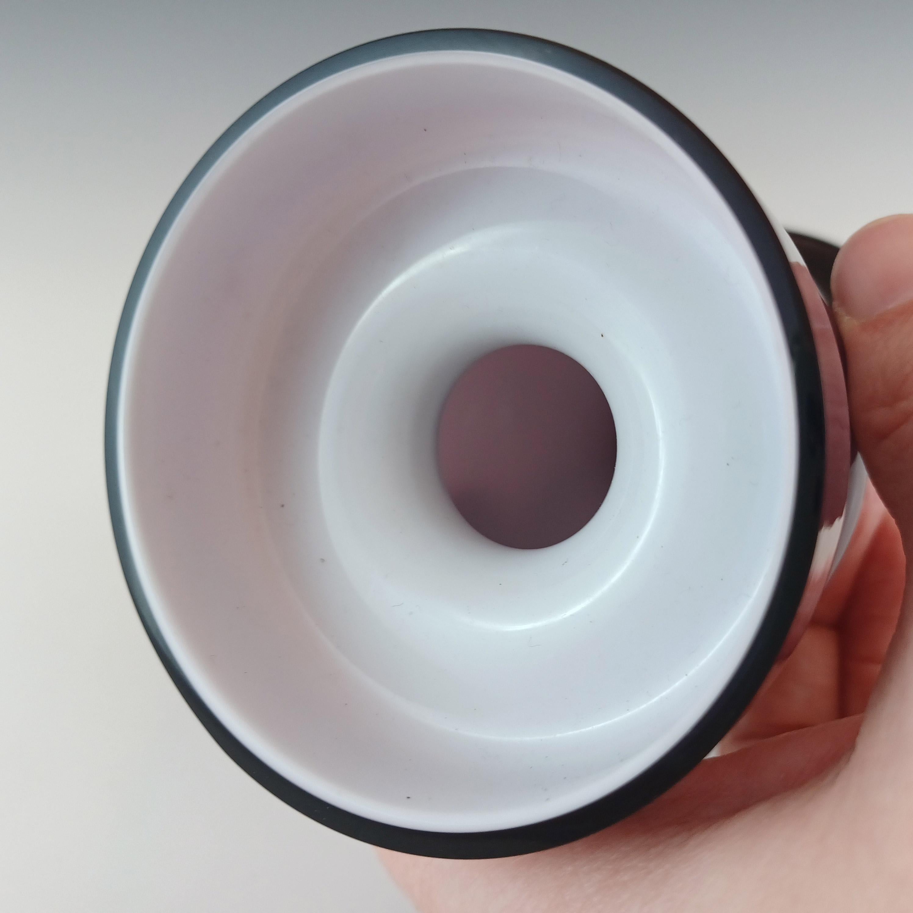 Vase en verre rétro violet de style scandinave Friedrich en vente 1