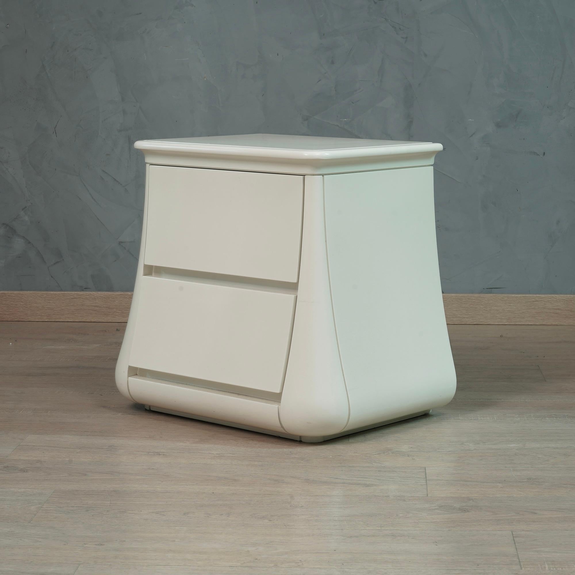 Mid-Century Modern Frigerio Desio White Night Stand, 1970