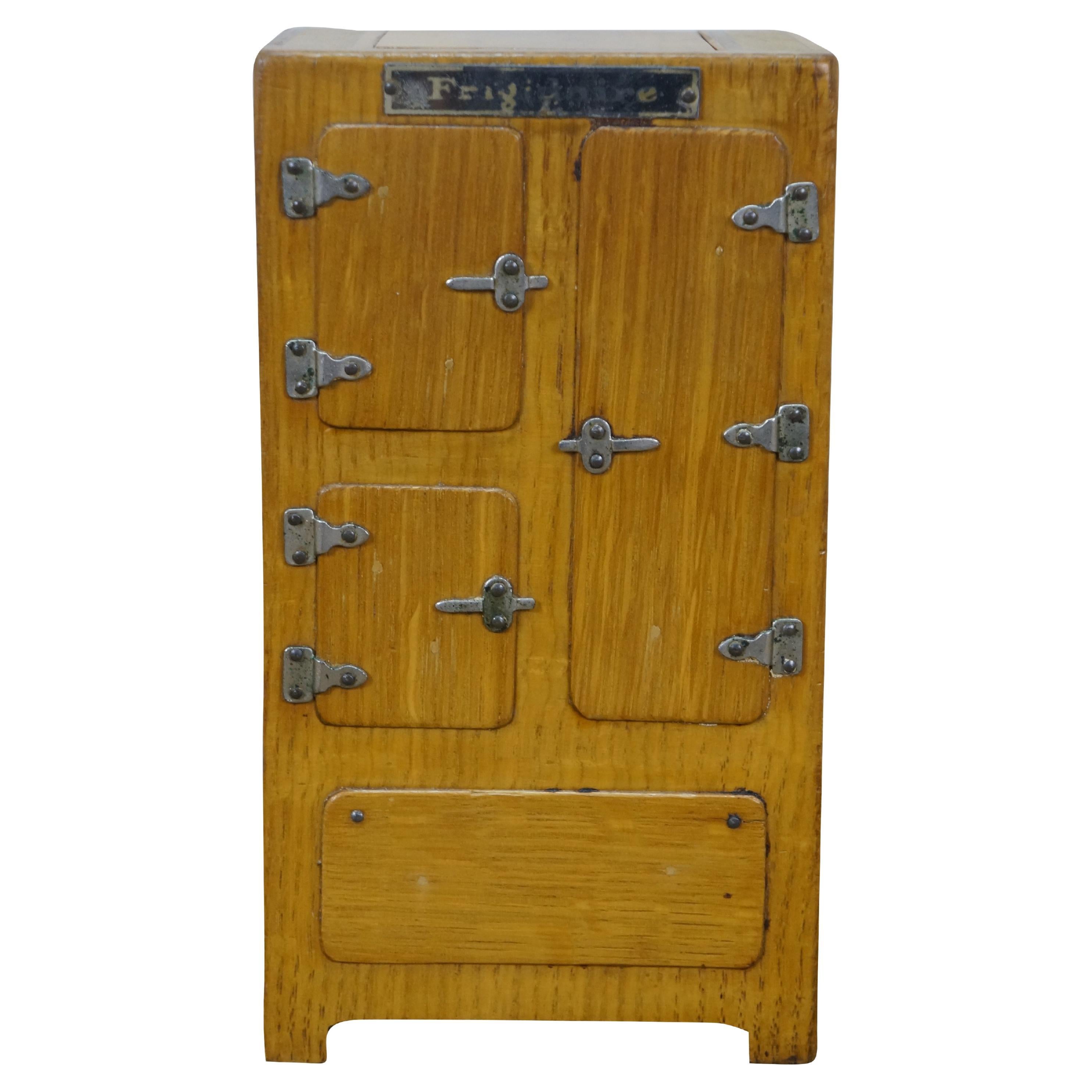 Frigidaire Oak Salesman Sample Wooden Refrigerator Ice Box Trinket Holder 7"