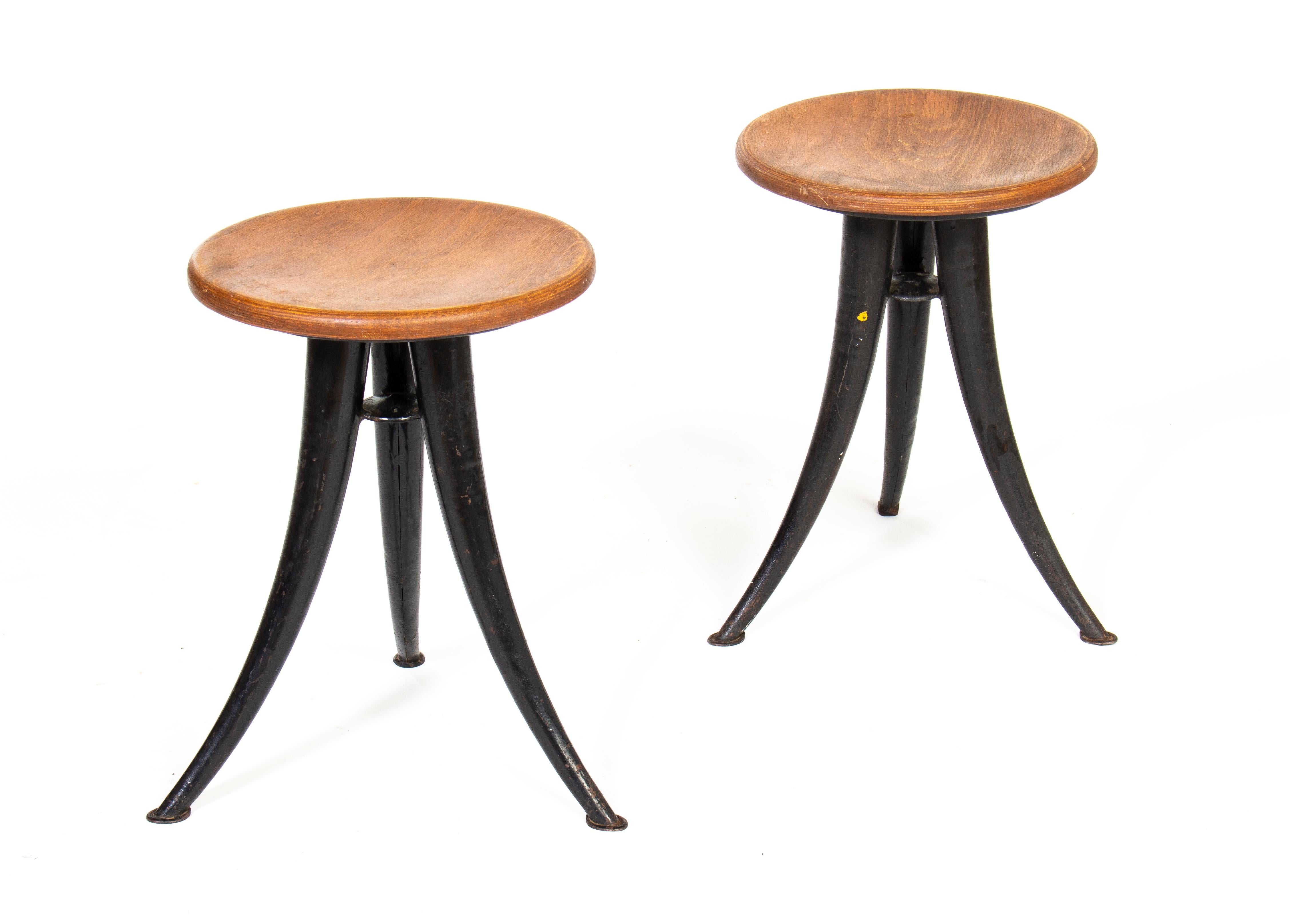 Art Déco Workshopstools designed by Frigyes Vogel atelier in Budapest. Manufactured in the 1930s.
The design of the three chair legs is realized with bent, welded steel and beech covered seating surface.