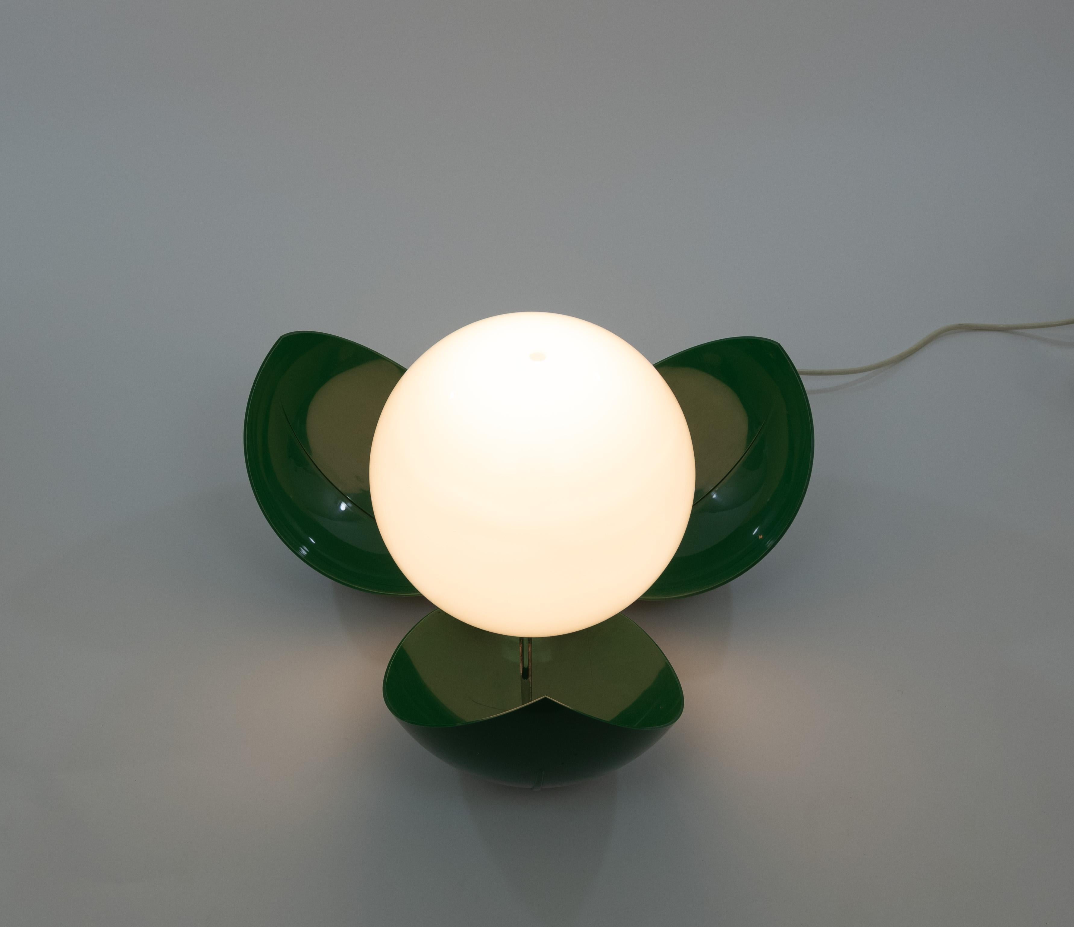 Lámpara de sobremesa Frine de Studio Tetrarch para Artemide, años 60 mediados del siglo XX en venta