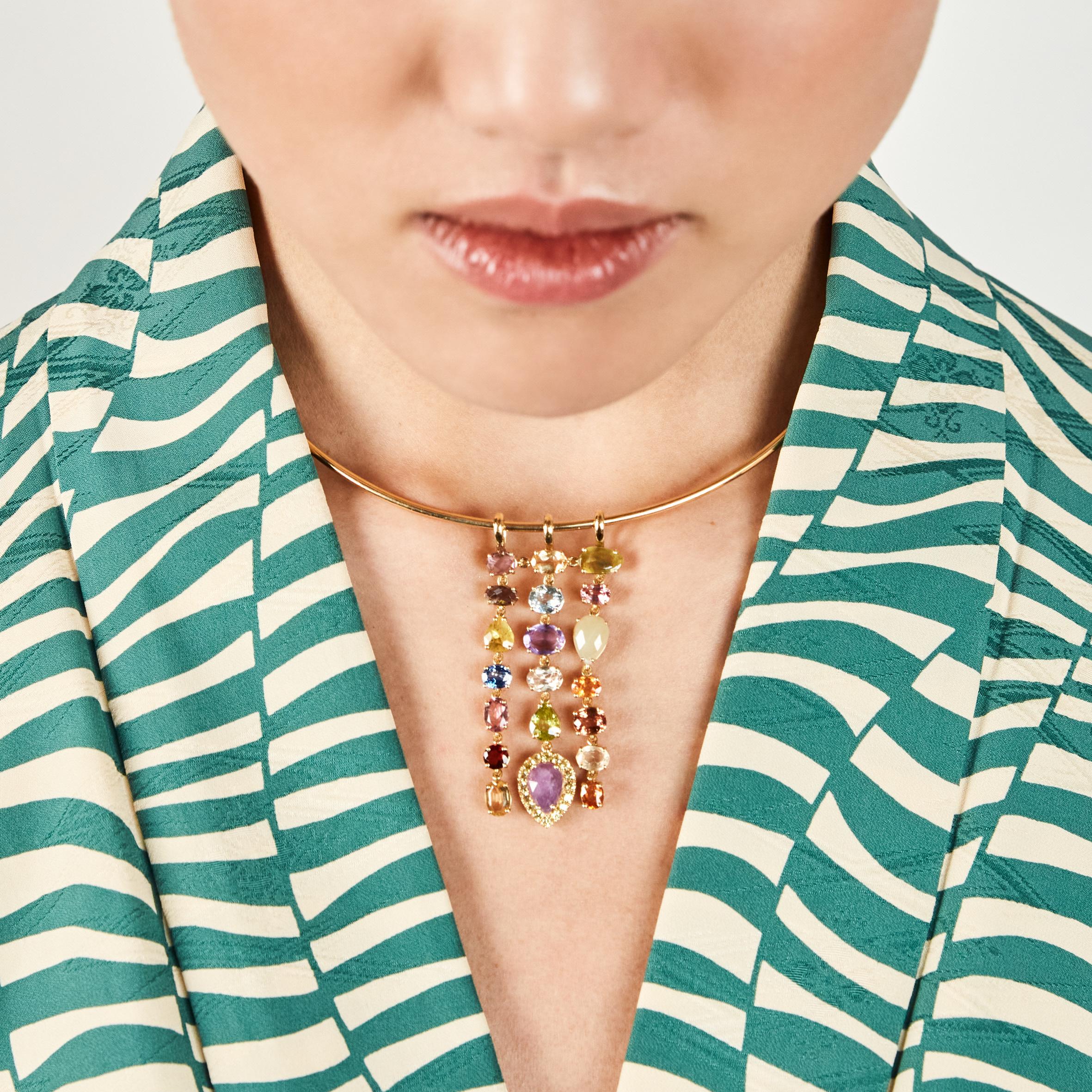 Women's or Men's Fringe Pendant Necklace 18k Gold For Sale