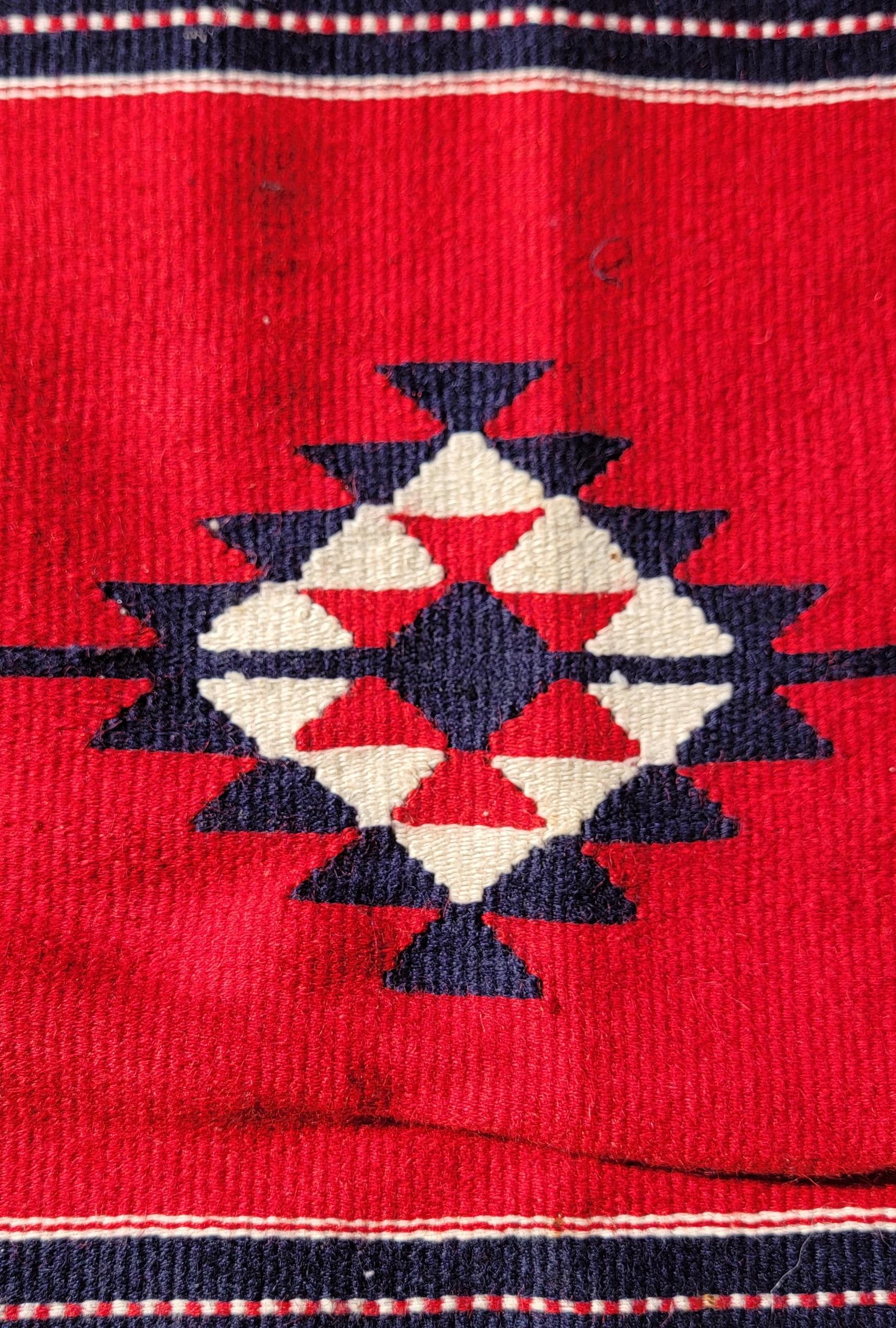 Americano Fringed Navajo Weaving Rug in vendita