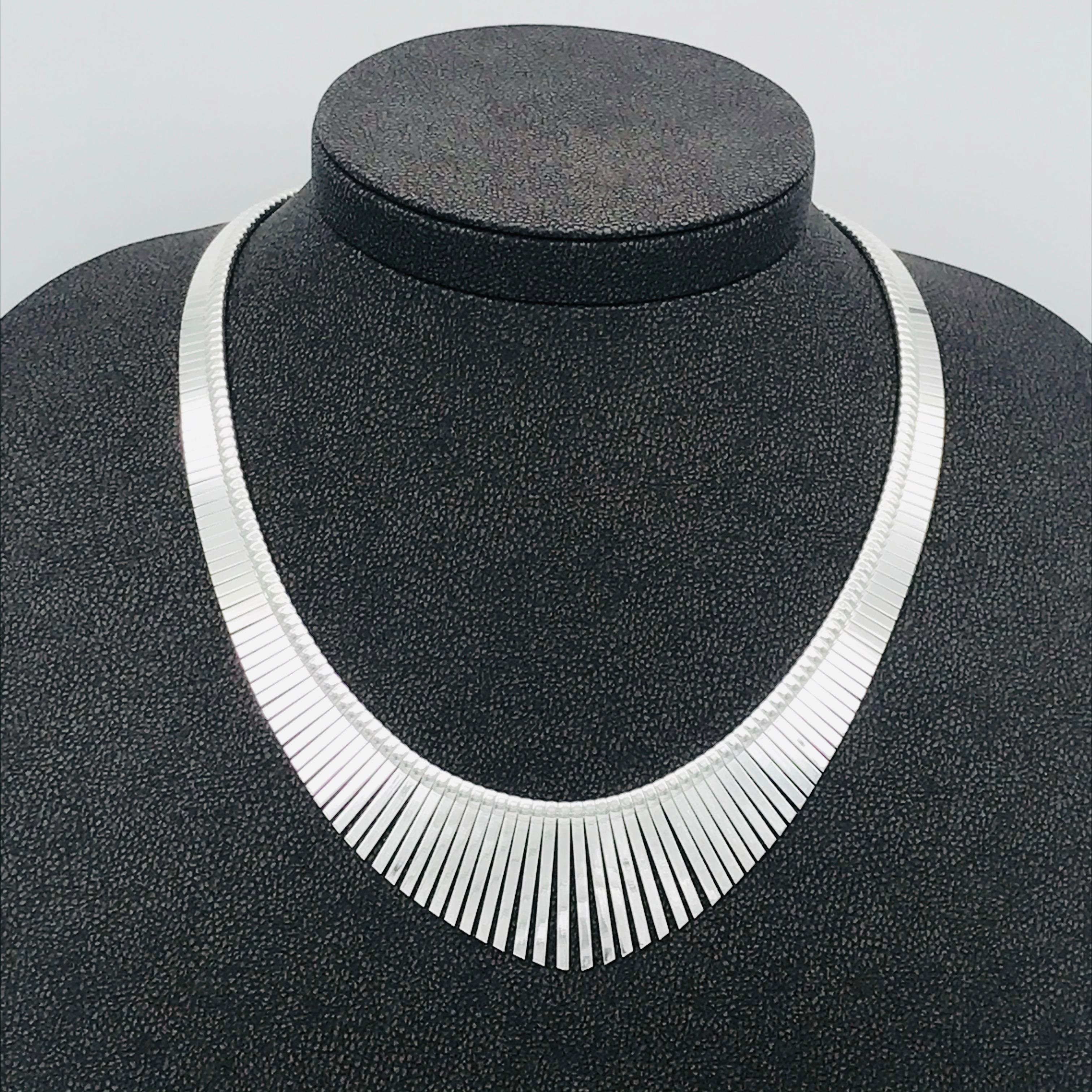 Fringed Silver Necklace In New Condition In Vannes, FR