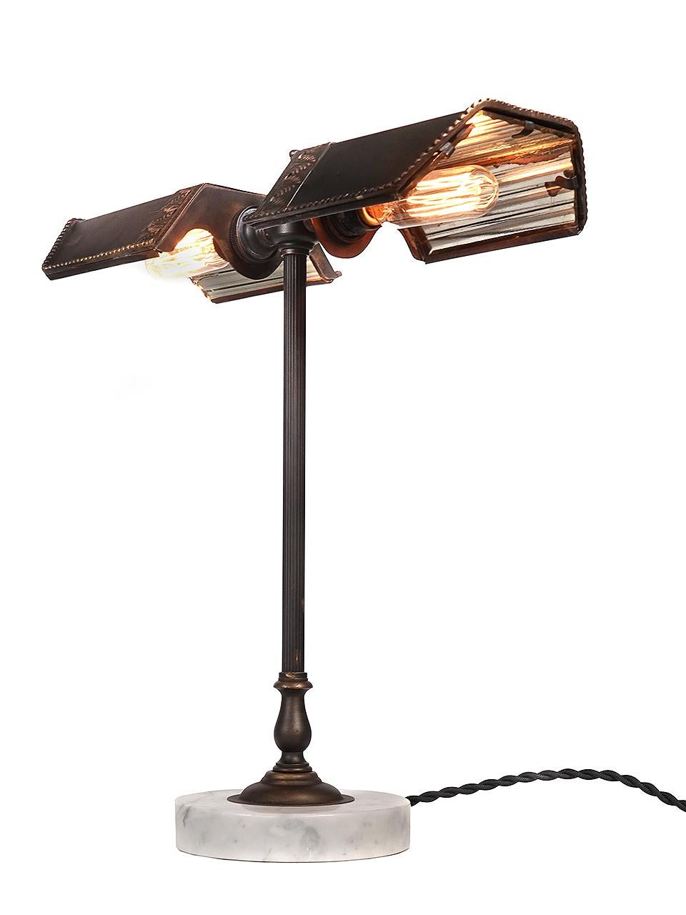 Américain Lampe de banque à réflecteur à double miroir de style Frink en vente